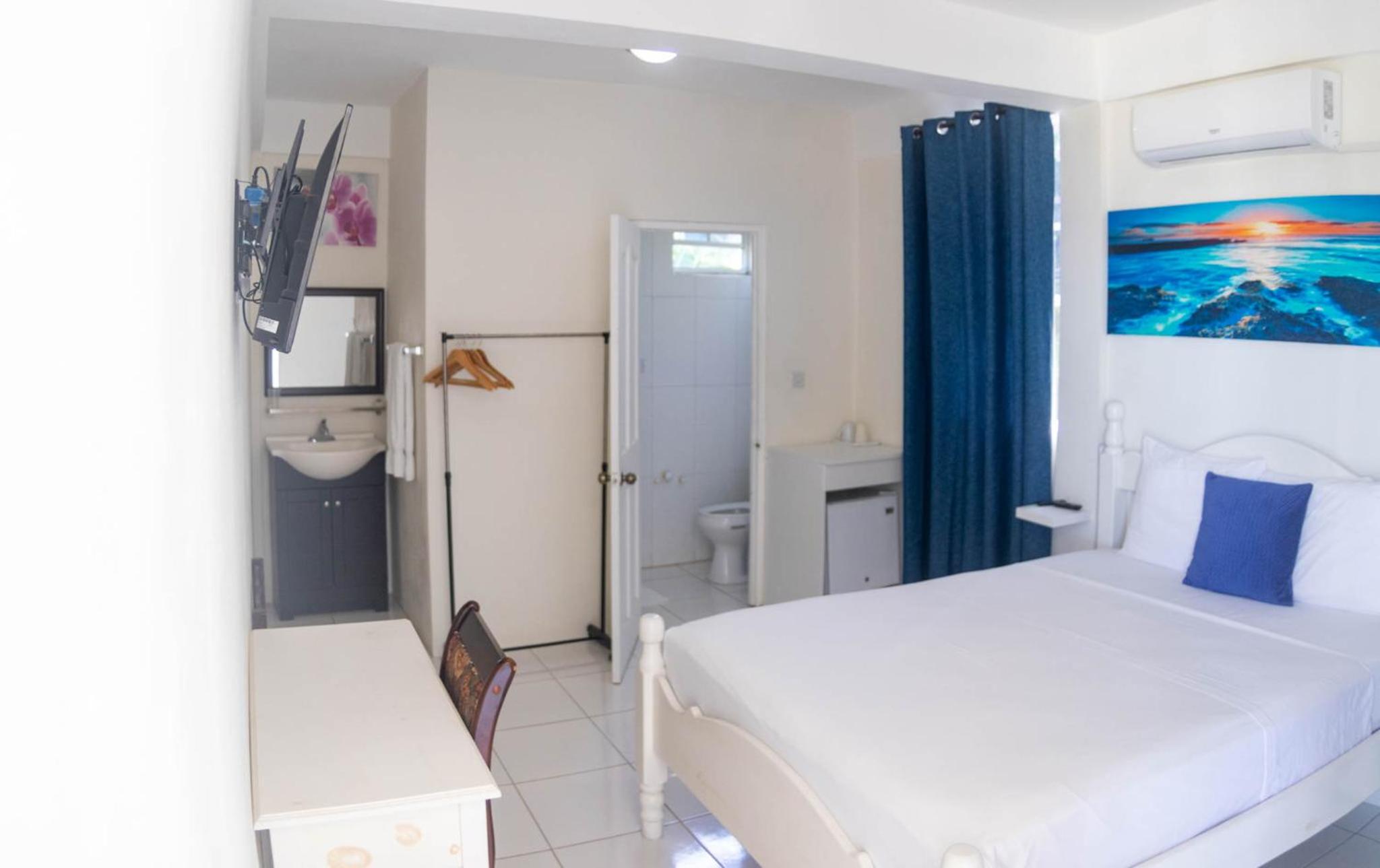 St. James Guesthouse - Photo 3