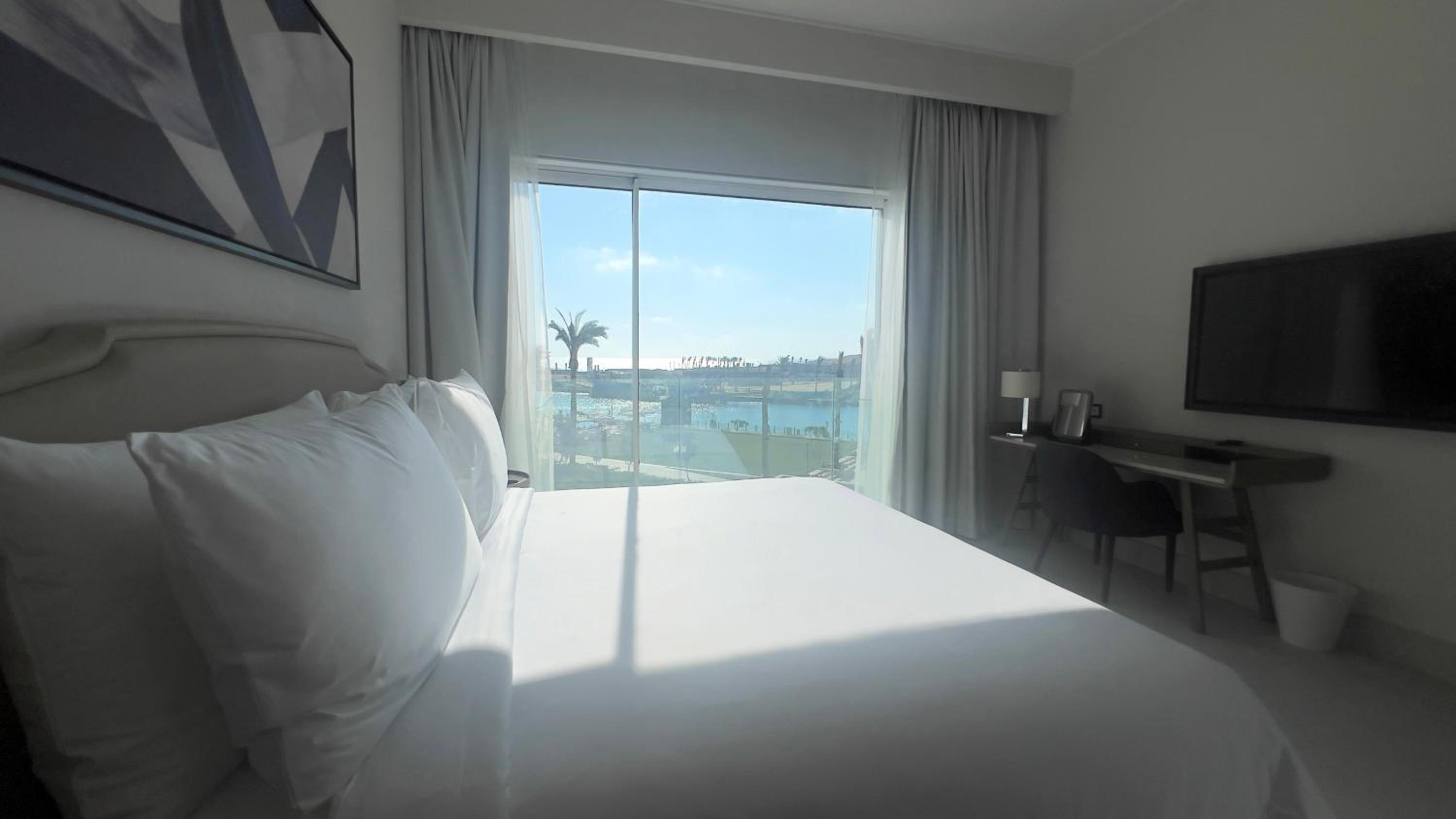 Marassi, Luxury Suite in Address Beach resort! service apartment