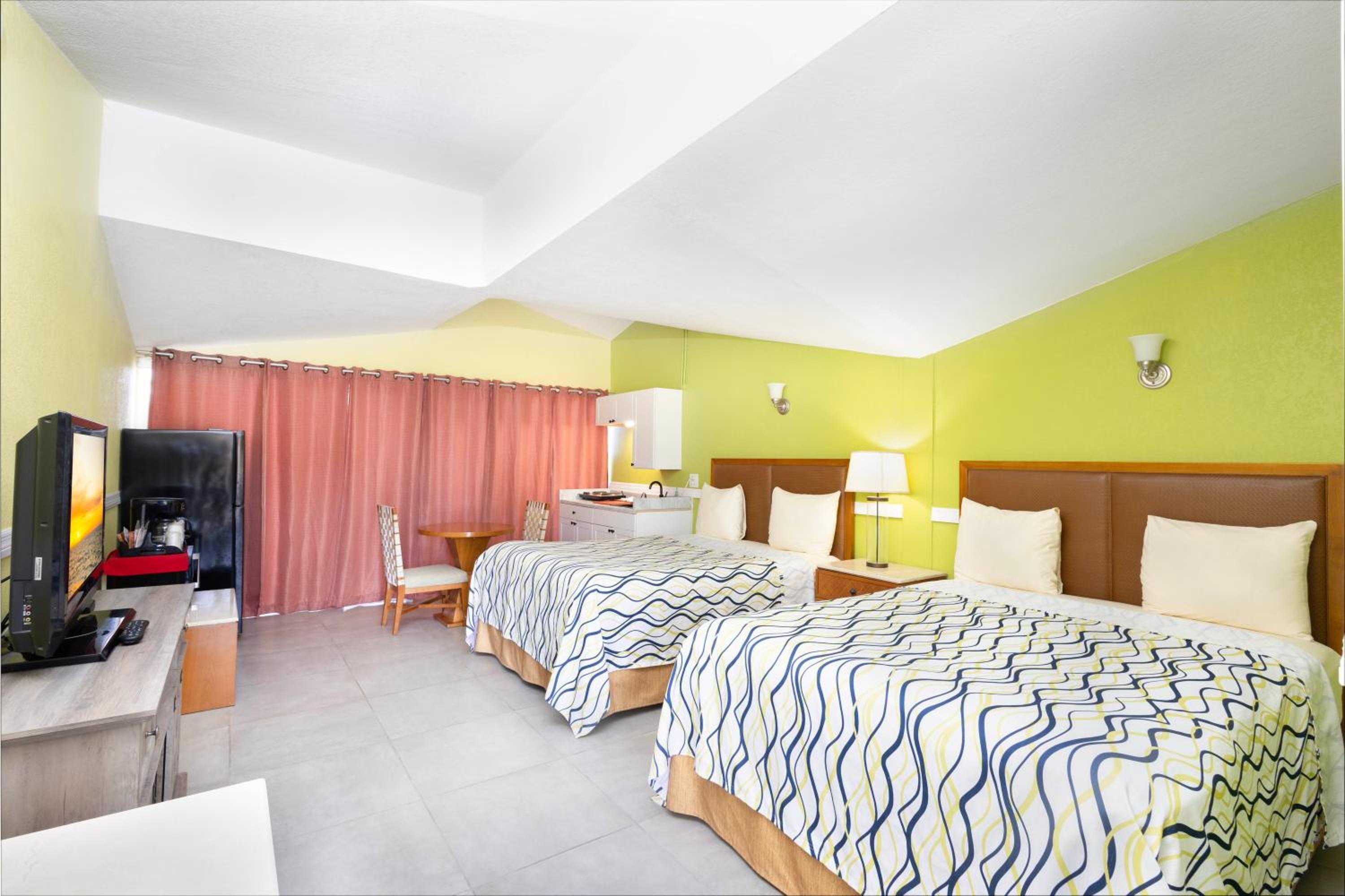 Warm Mineral Springs Motel