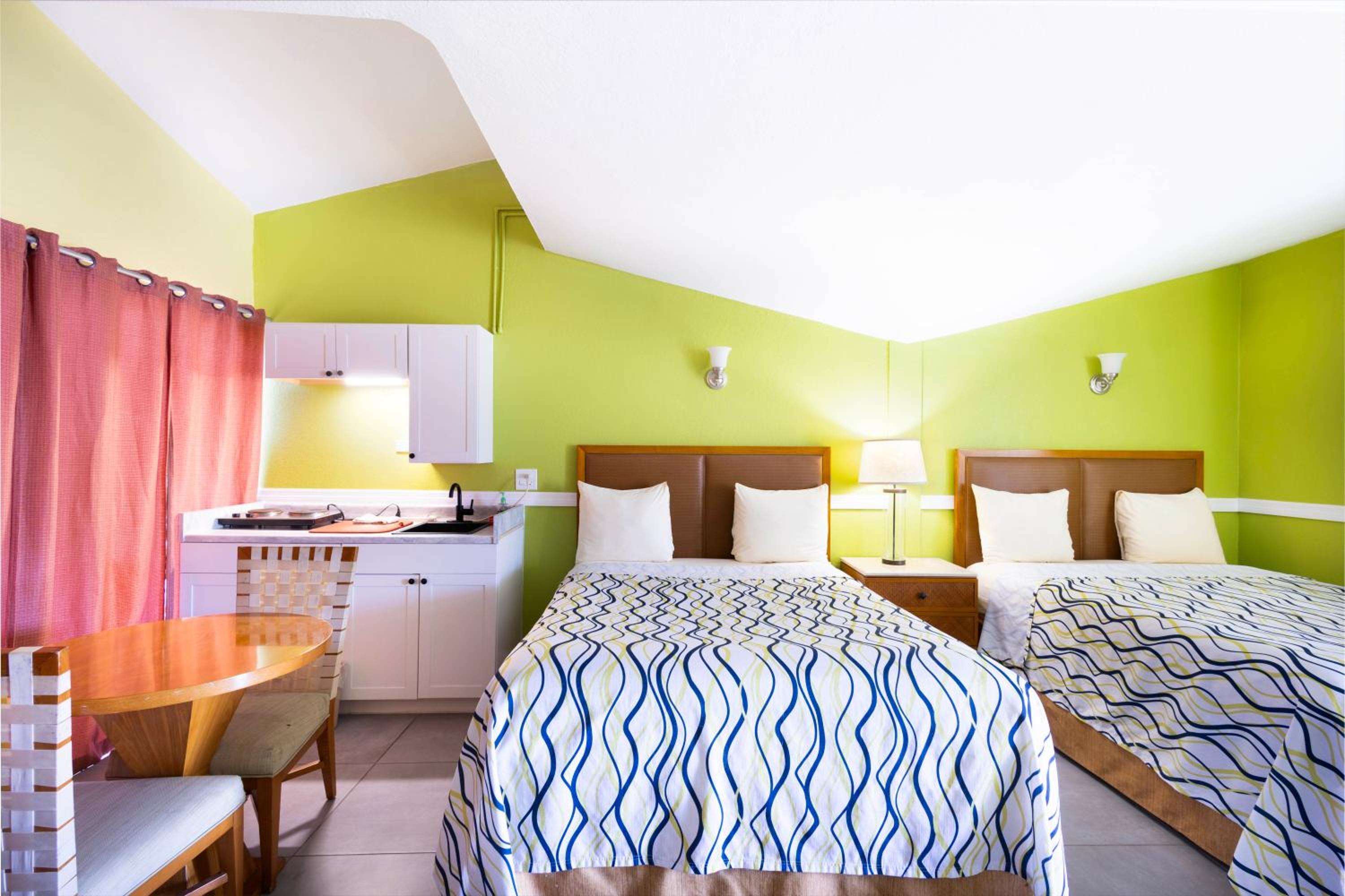 Warm Mineral Springs Motel