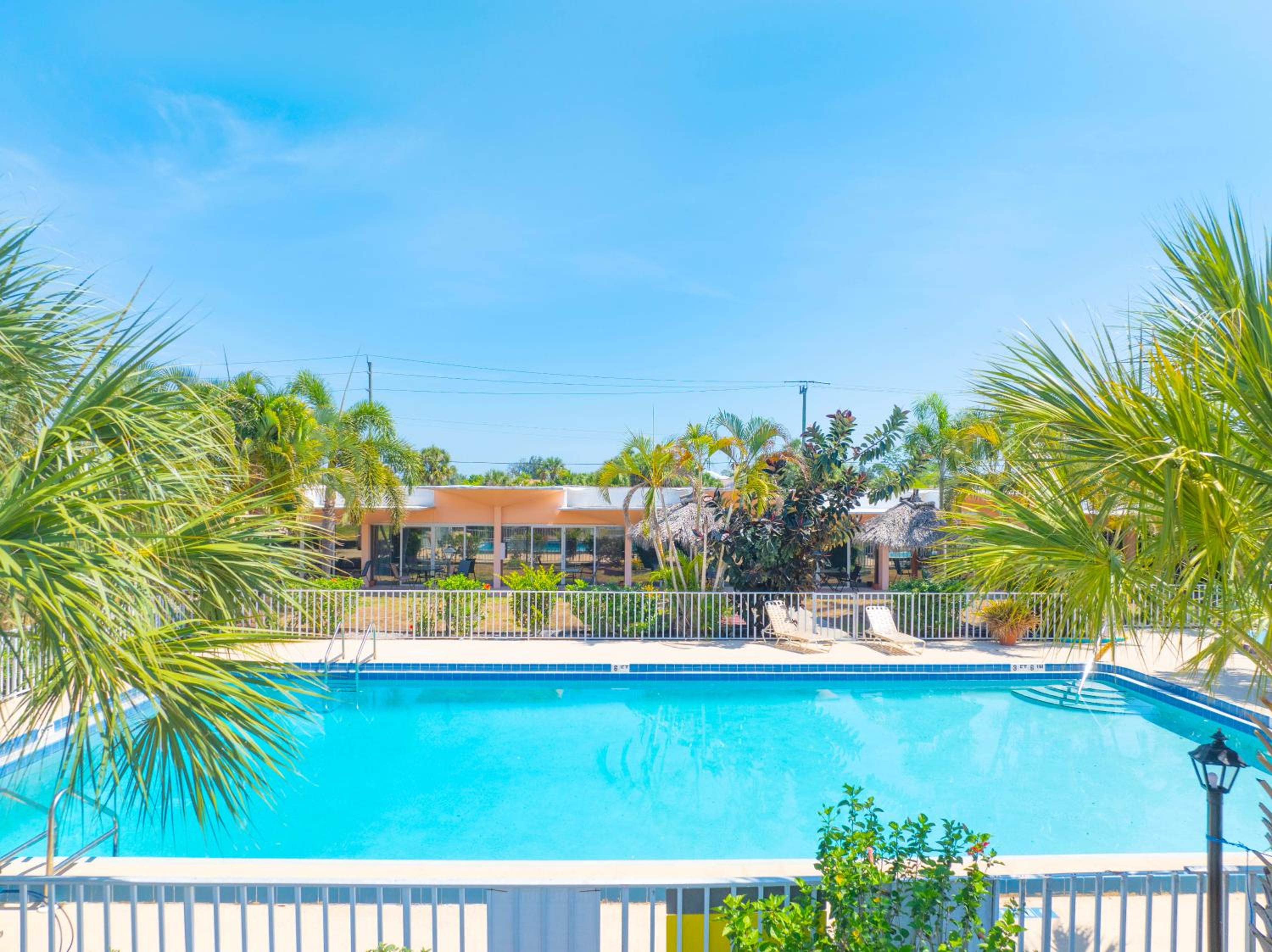 Warm Mineral Springs Motel