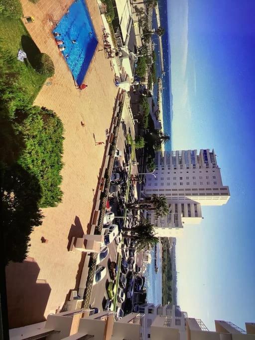 Spacieux Appartement Rose front mer et piscine
