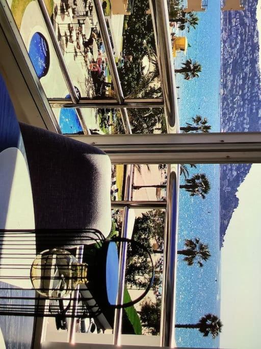 Spacieux Appartement Rose front mer et piscine