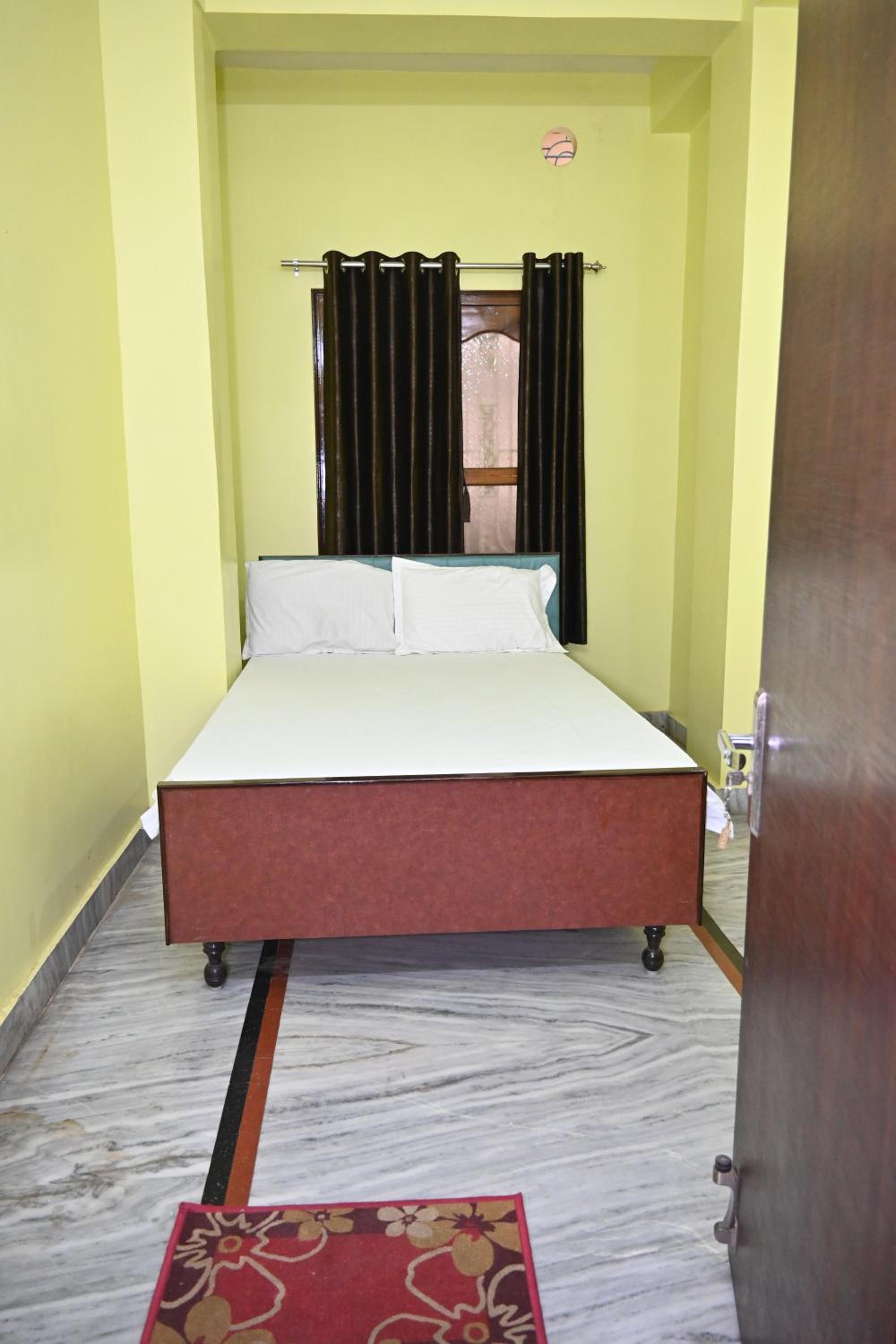 Shiv Shakti Paying Guest House view 5