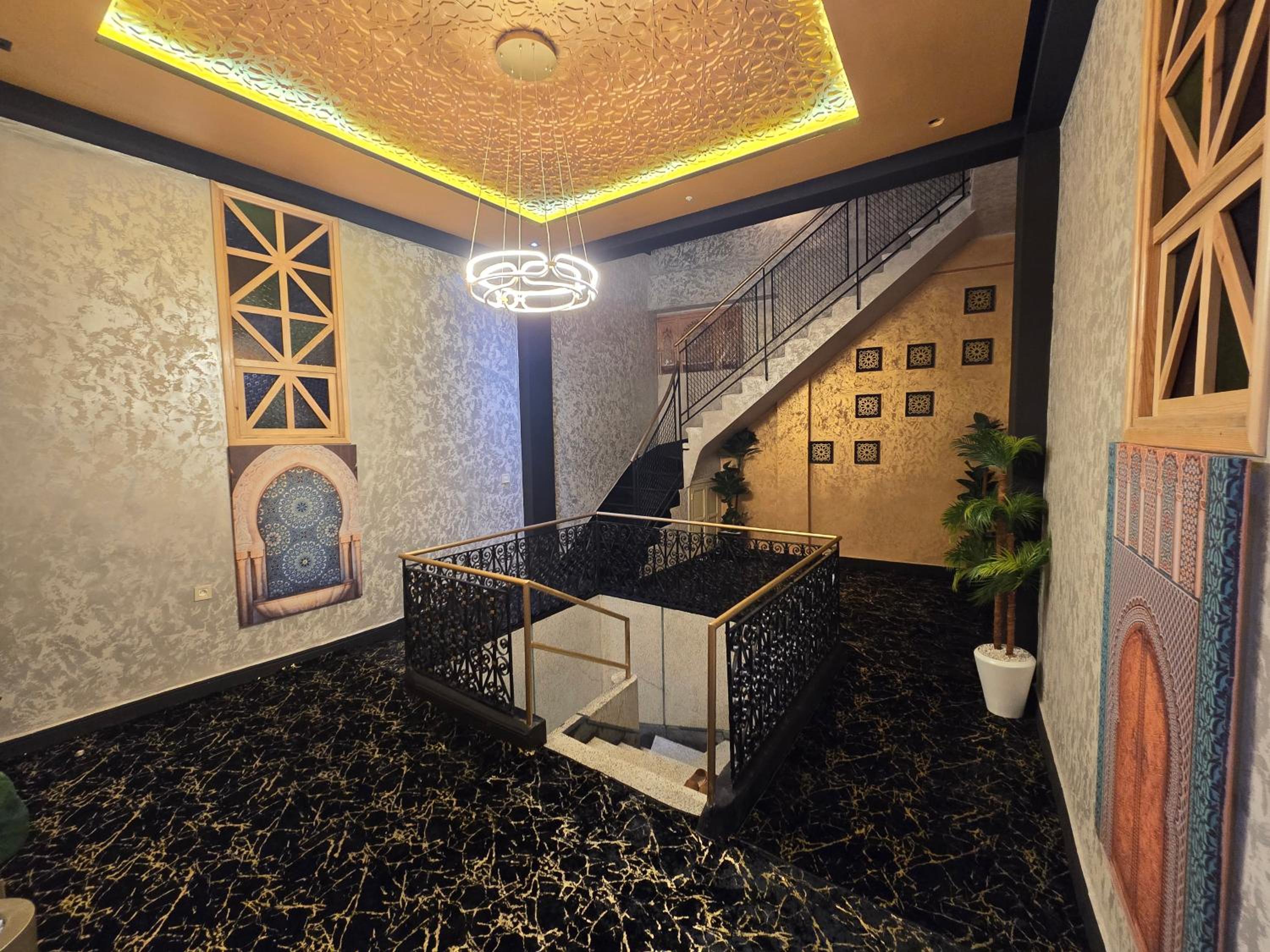 Hotel Centre ville Plage 1 - Image 1