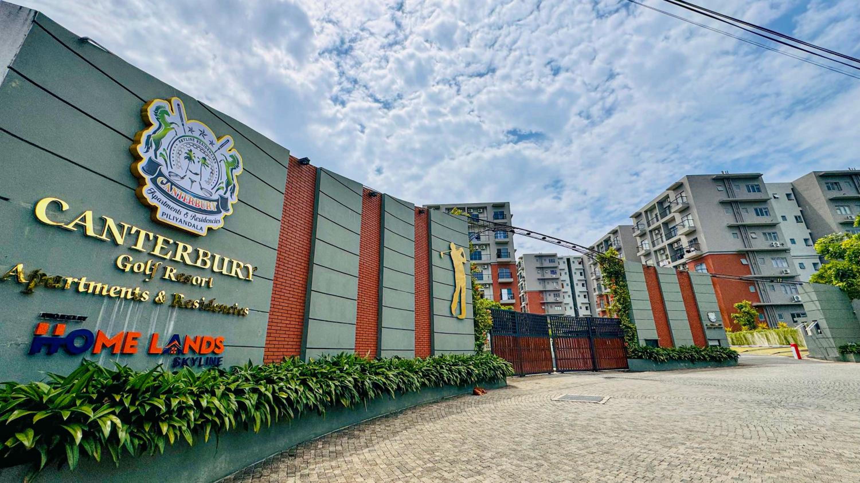 Hotel MACA Canterbury Apartment - Image 1