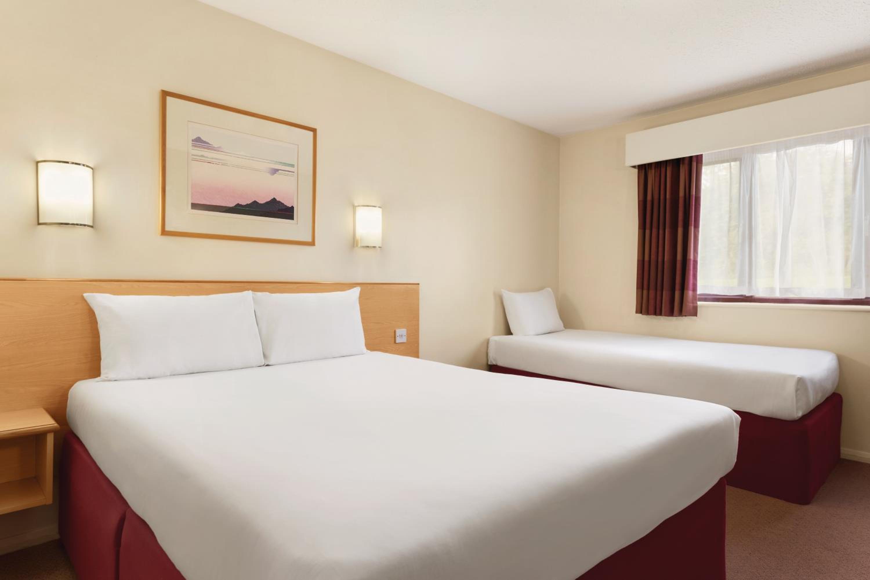 Warwick Vacations - Days Inn Hotel Warwick South - Southbound M40 - Property Image 15