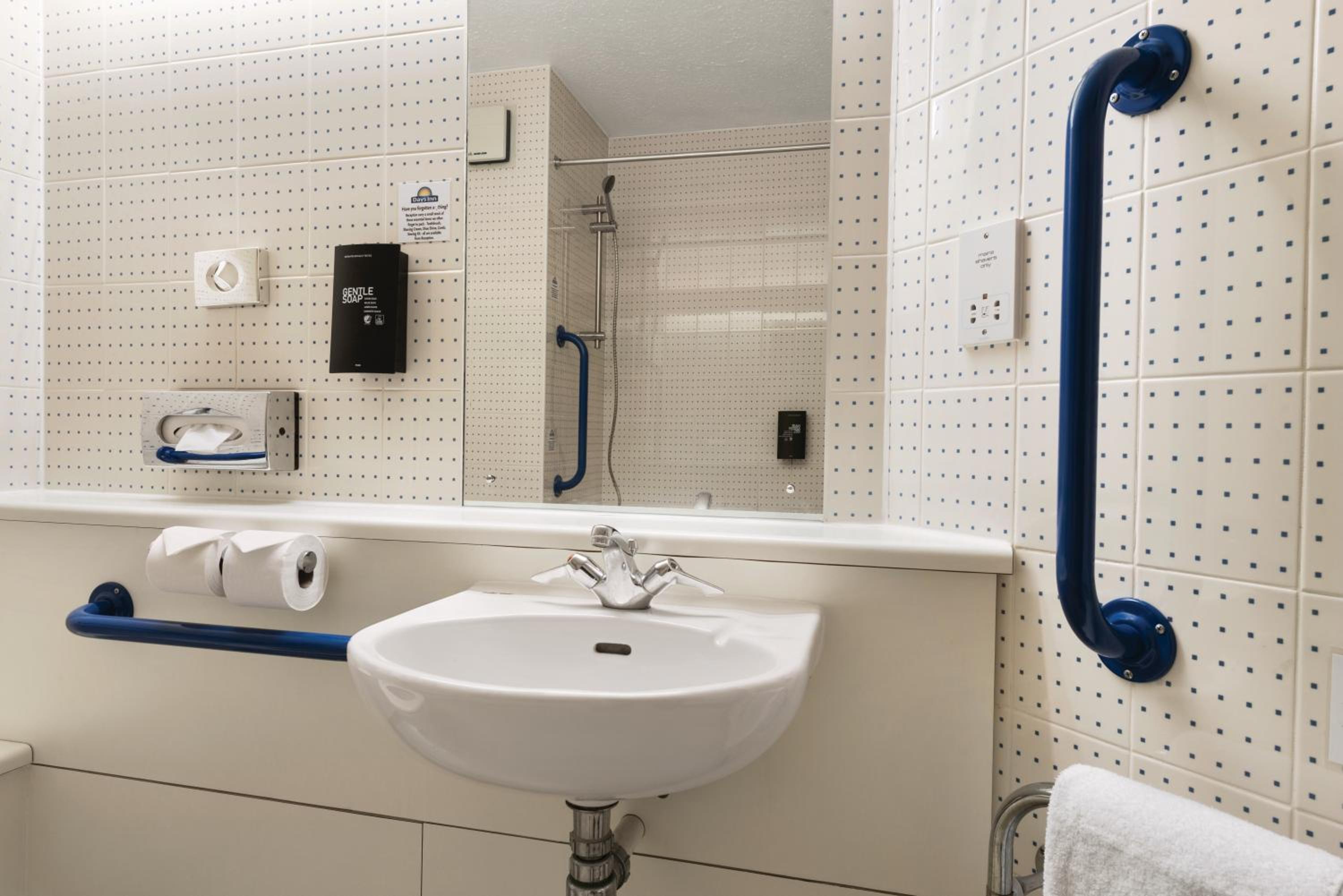 Warwick Vacations - Days Inn Hotel Warwick South - Southbound M40 - Property Image 17