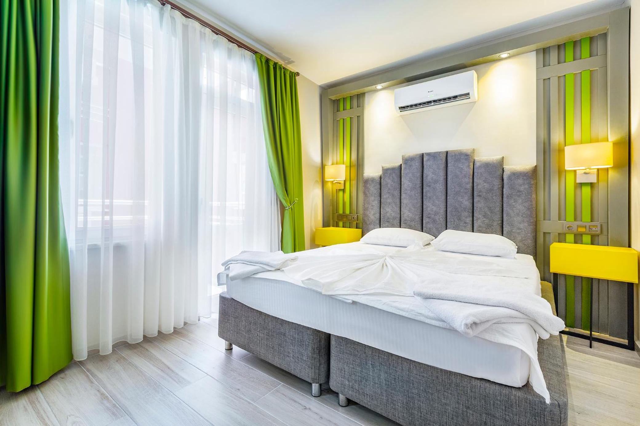 Twin Apart Hotel - Image 12