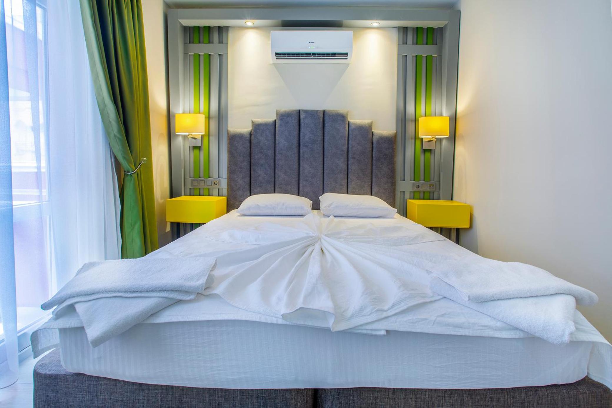 Twin Apart Hotel - Image 13