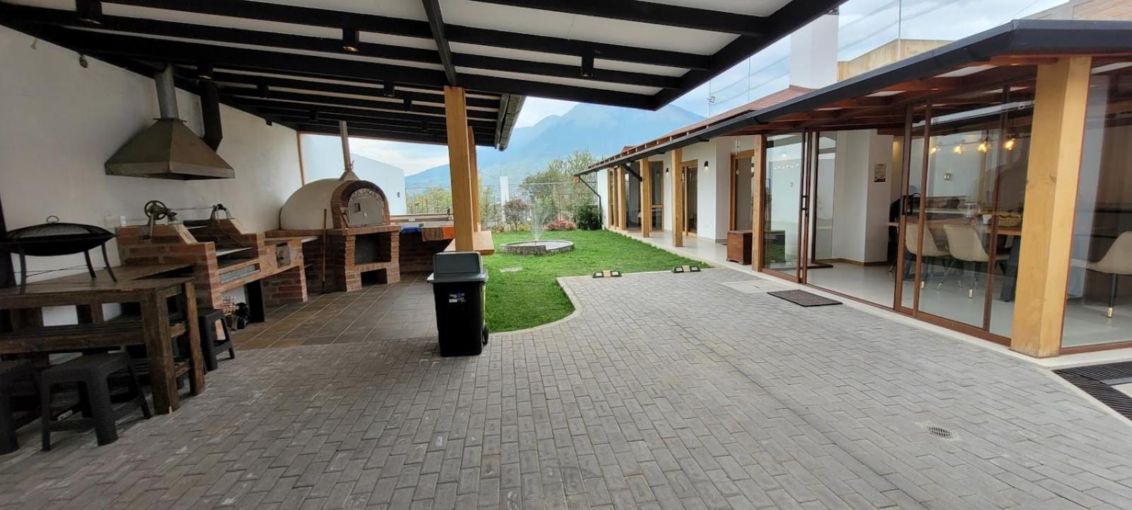Chalet With Lake View