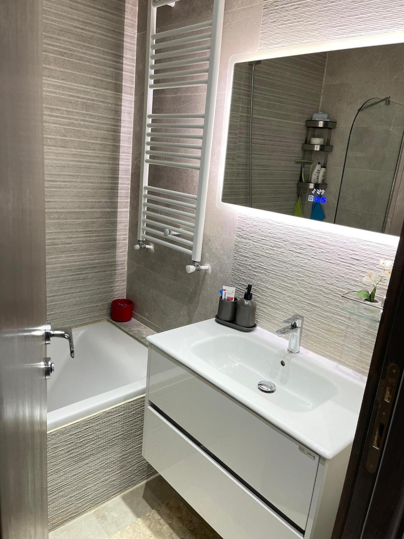 Appartement Spacieux Haut Standing avec suite parentale- Ain Zaghouen view 4