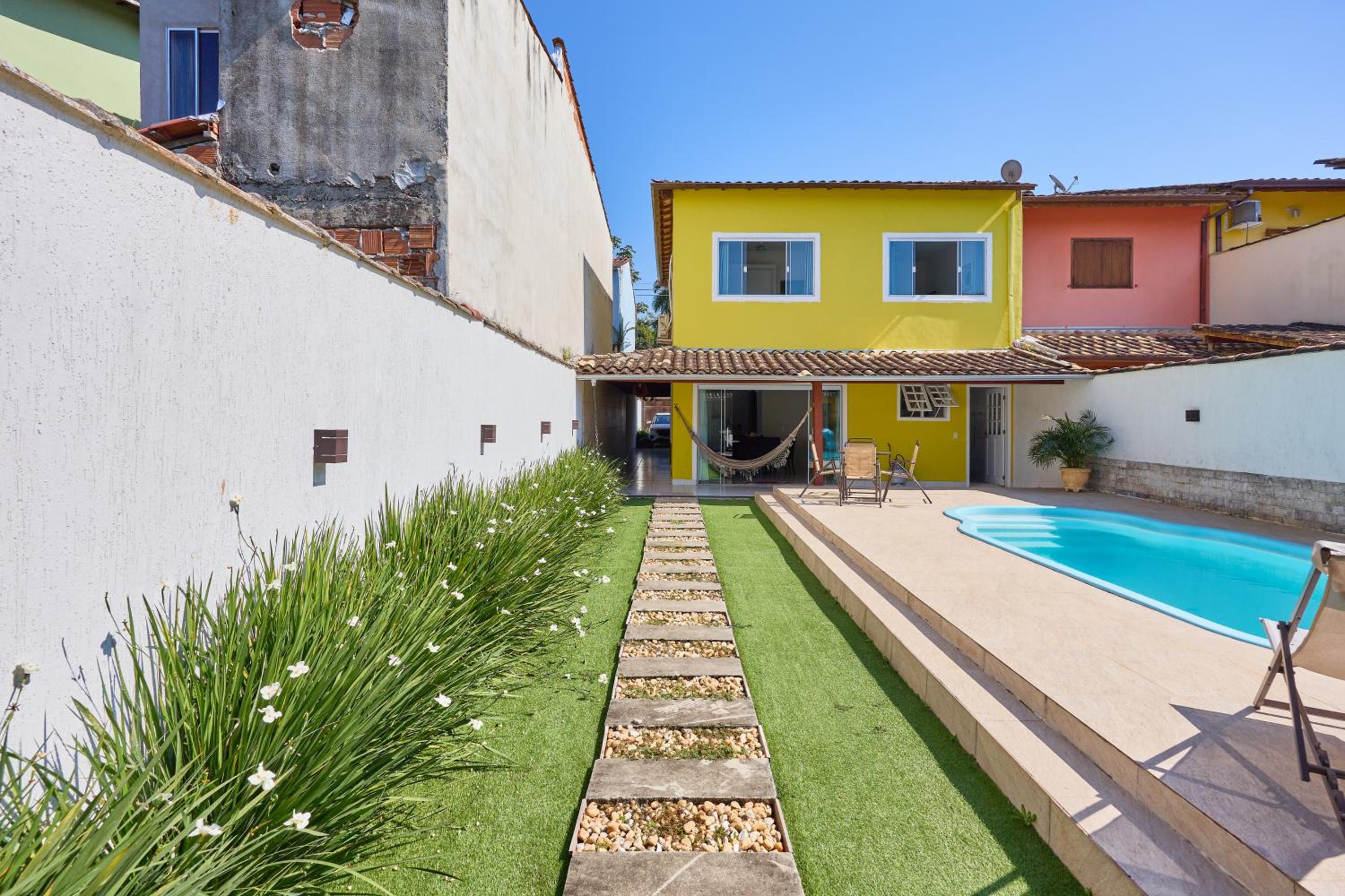 Casa Almeida com ar e piscina perto do centro