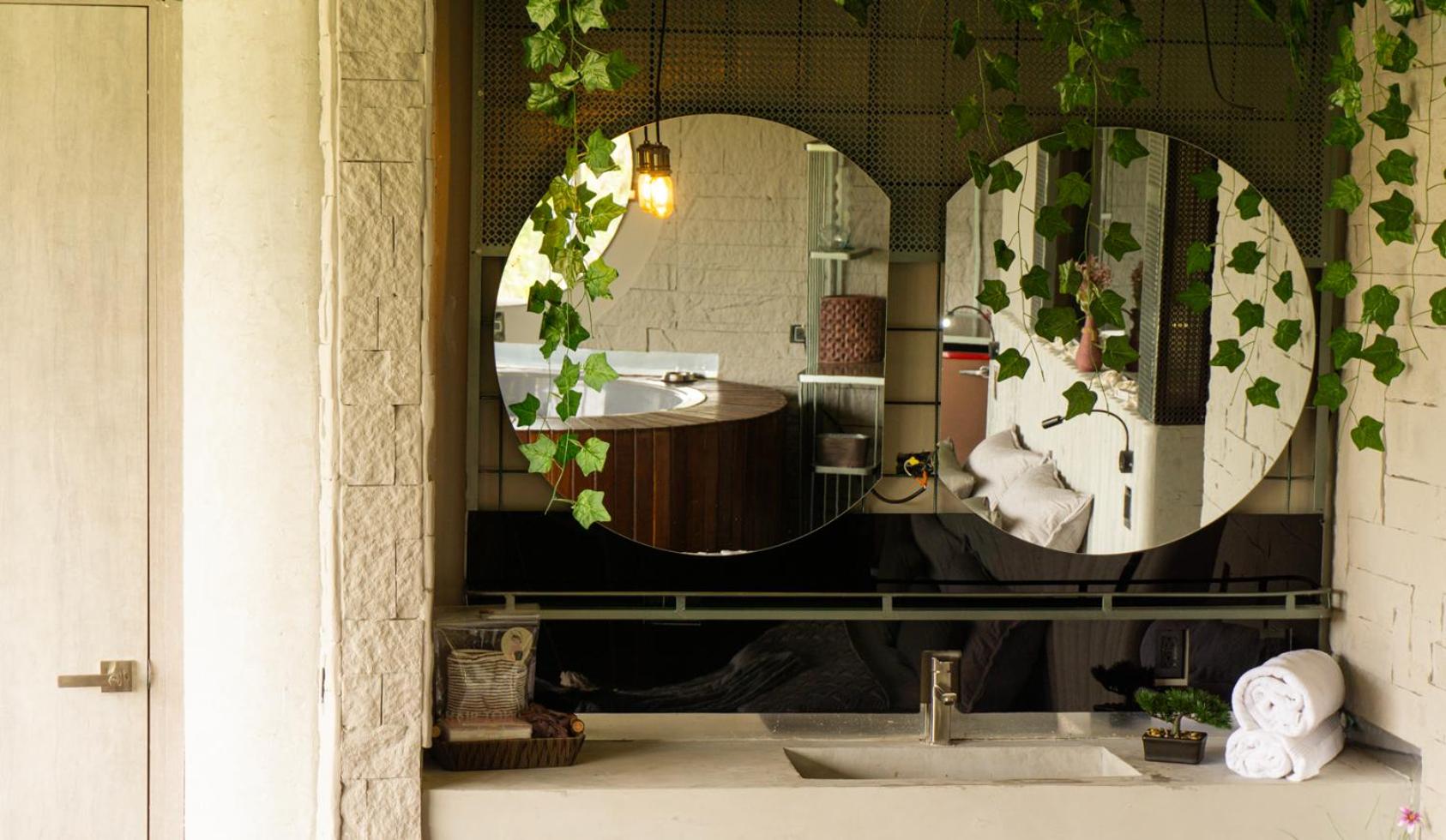 EleMYNT LifeStyle Hotel