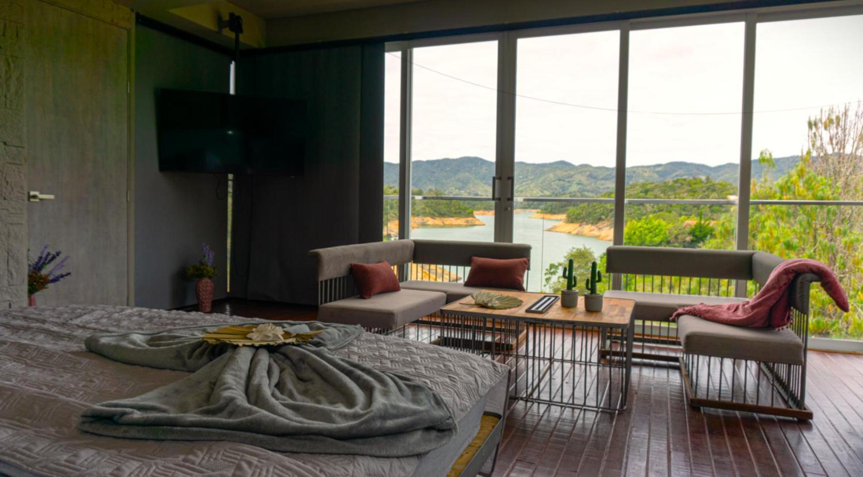 EleMYNT LifeStyle Hotel