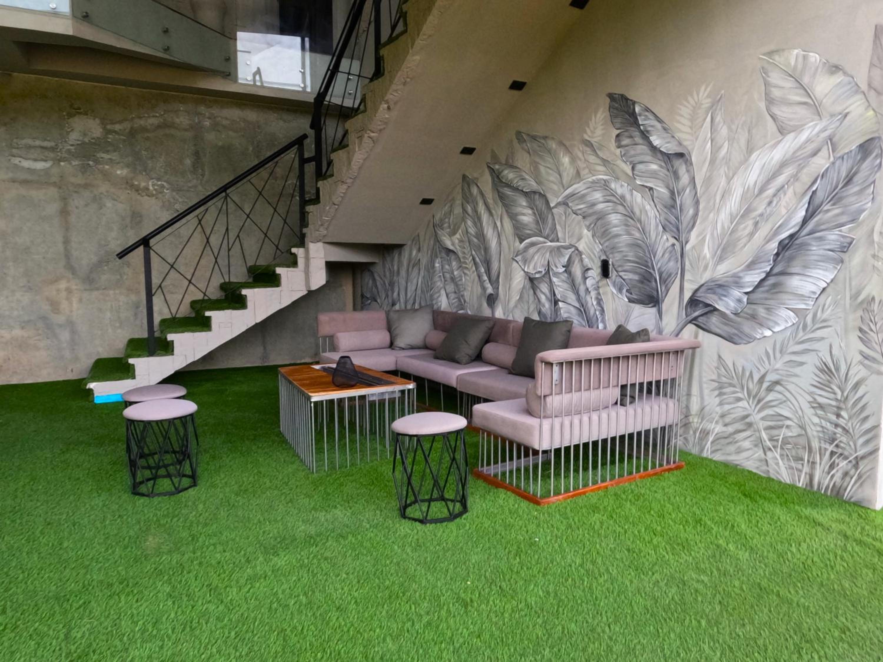 EleMYNT LifeStyle Hotel