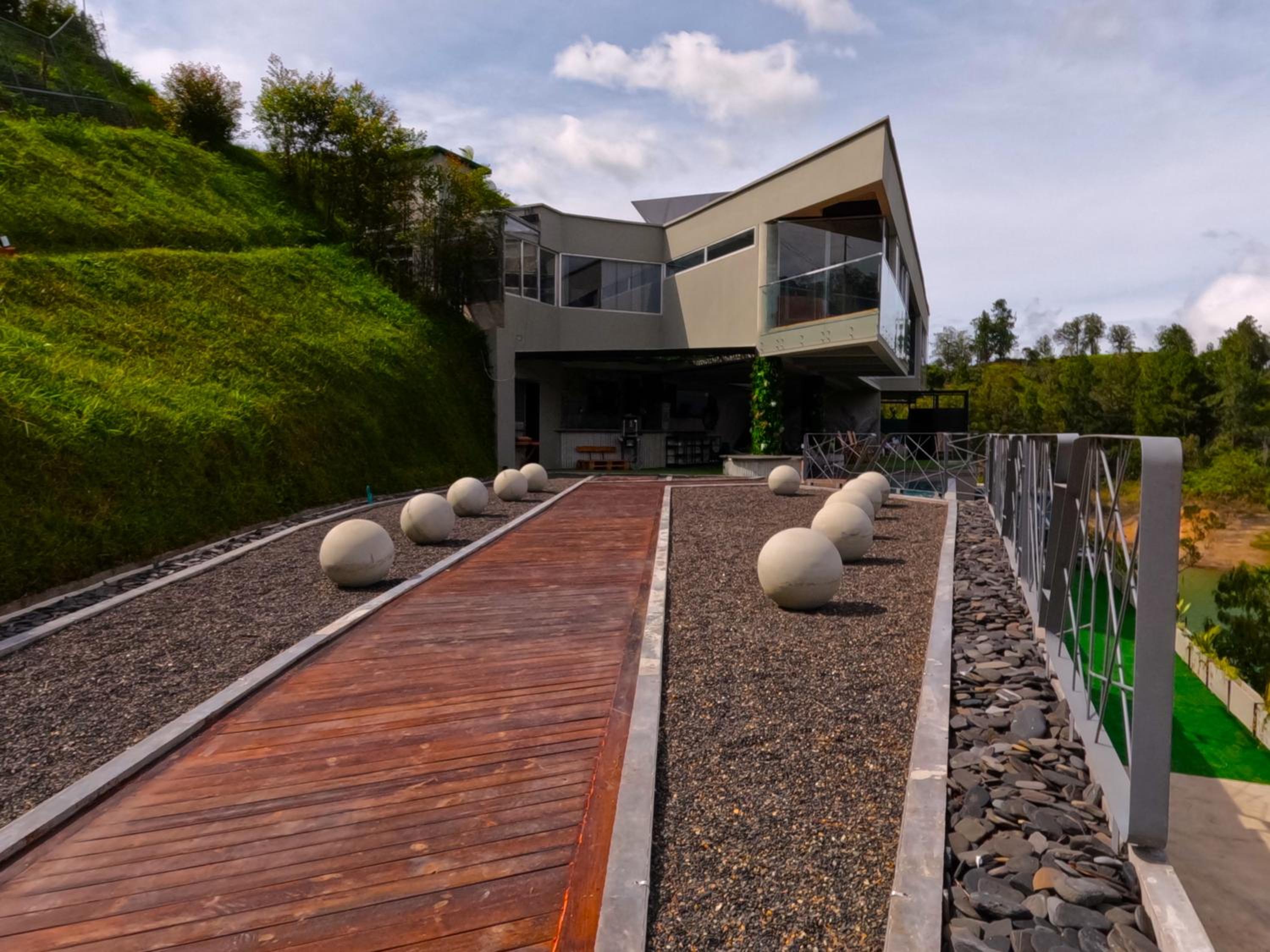 EleMYNT LifeStyle Hotel