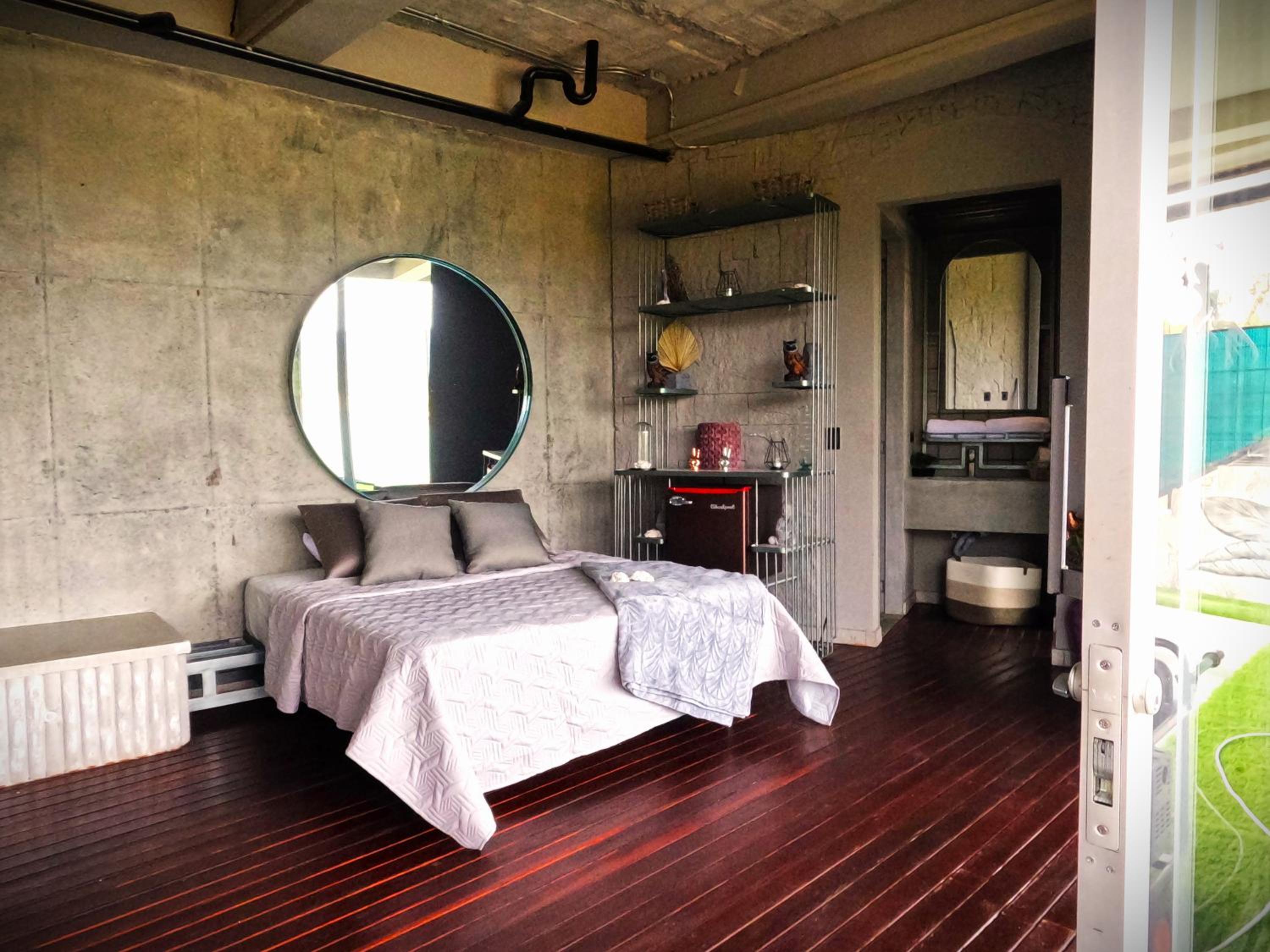 EleMYNT LifeStyle Hotel