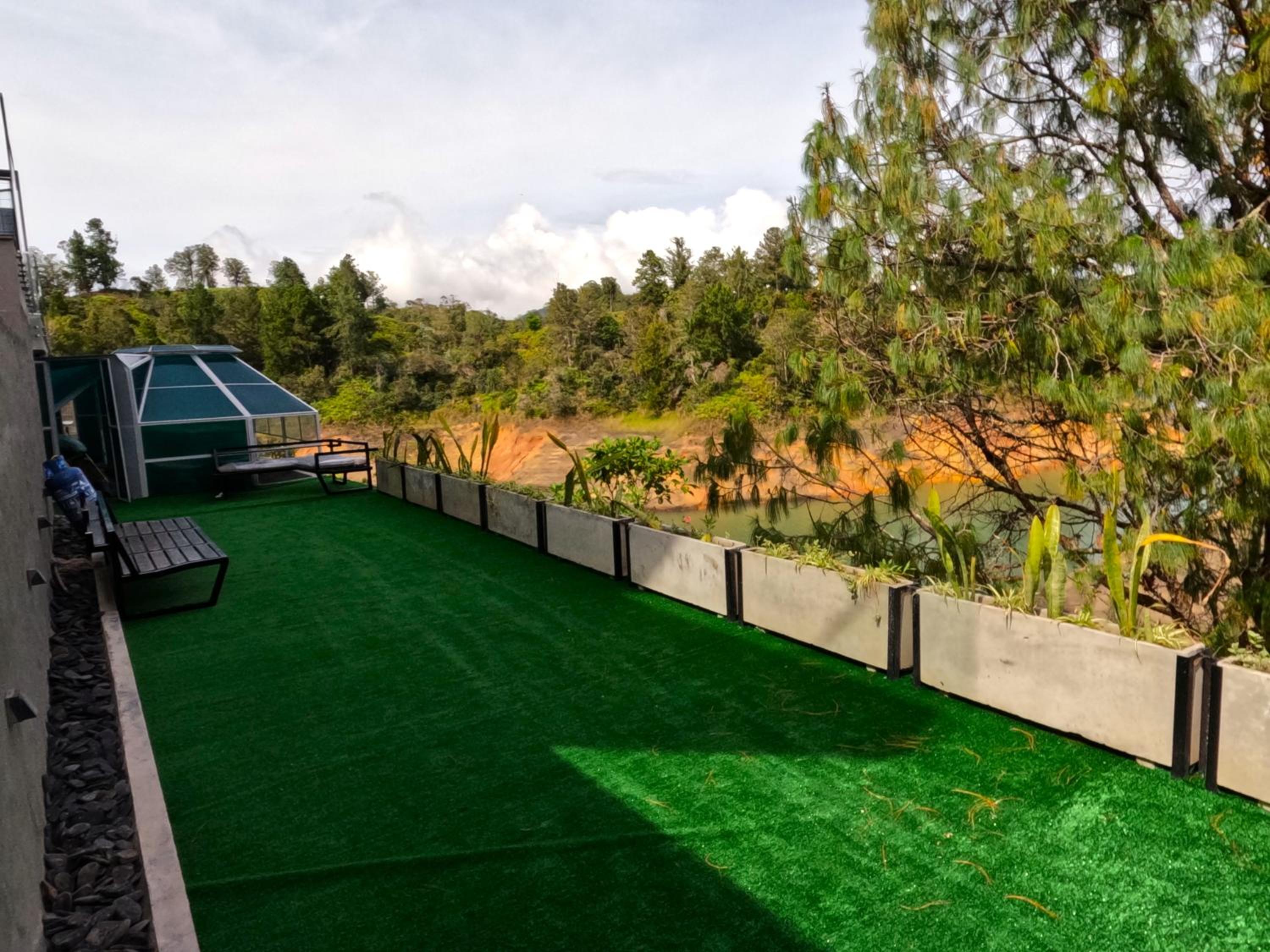 EleMYNT LifeStyle Hotel
