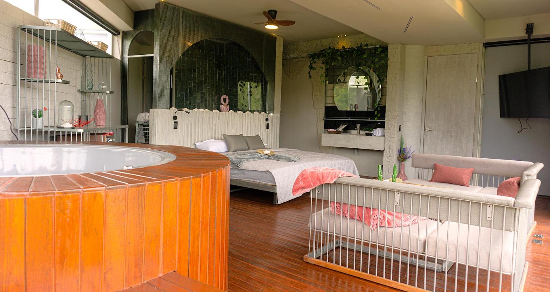 EleMYNT LifeStyle Hotel