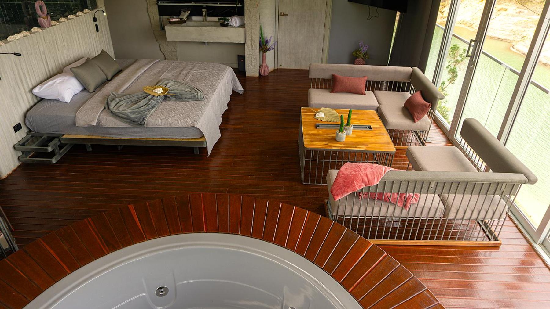 EleMYNT LifeStyle Hotel