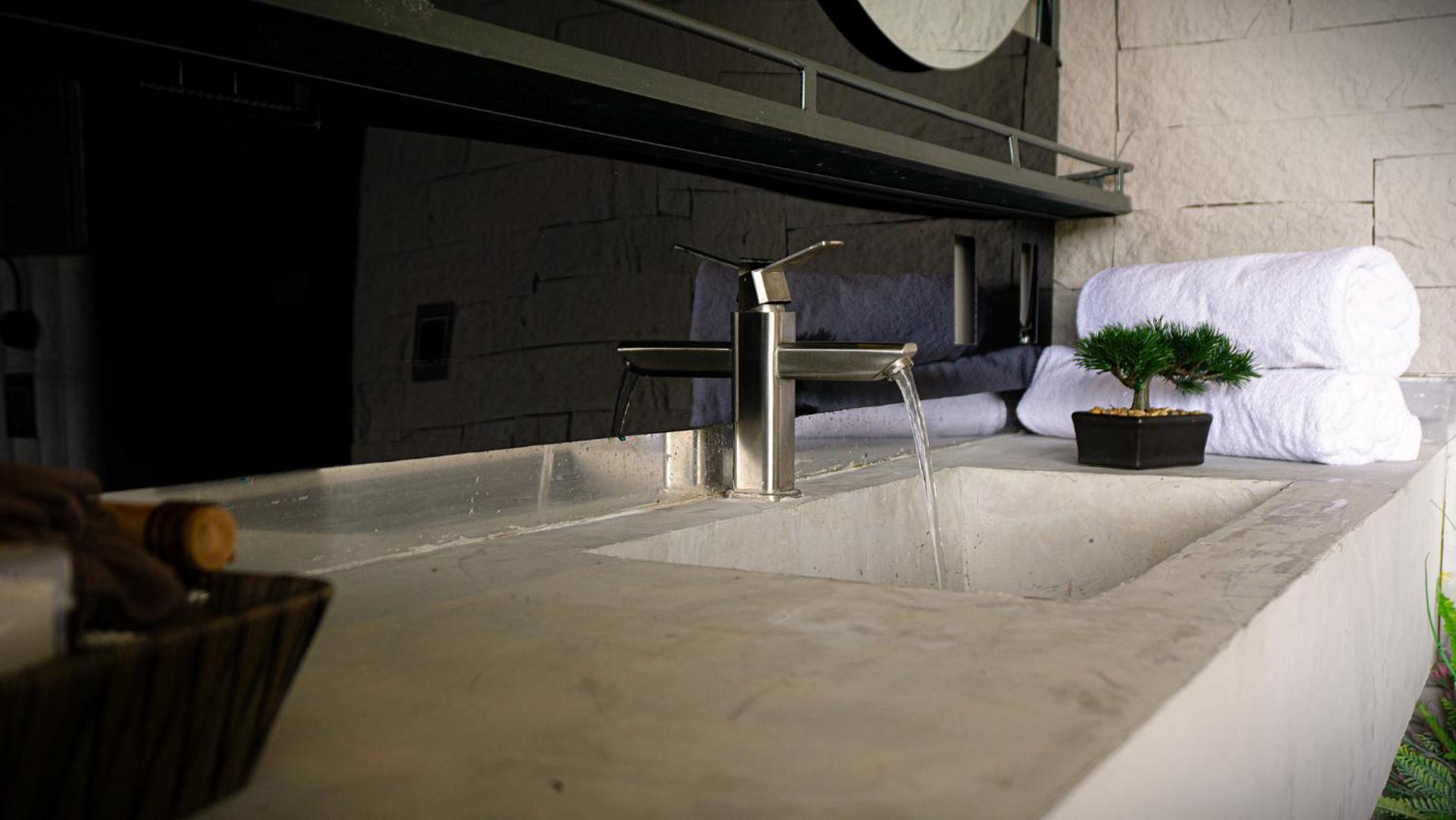 EleMYNT LifeStyle Hotel