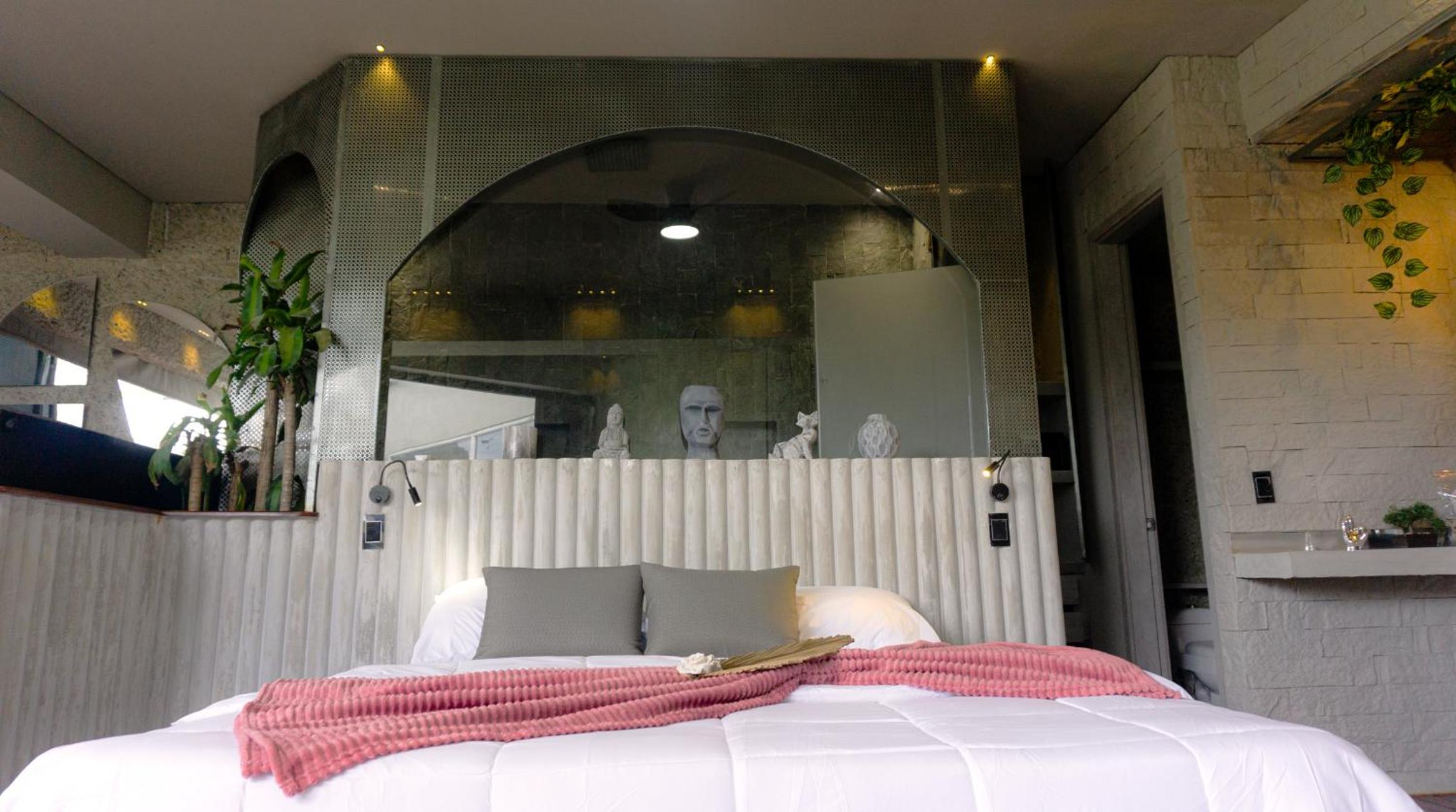 EleMYNT LifeStyle Hotel