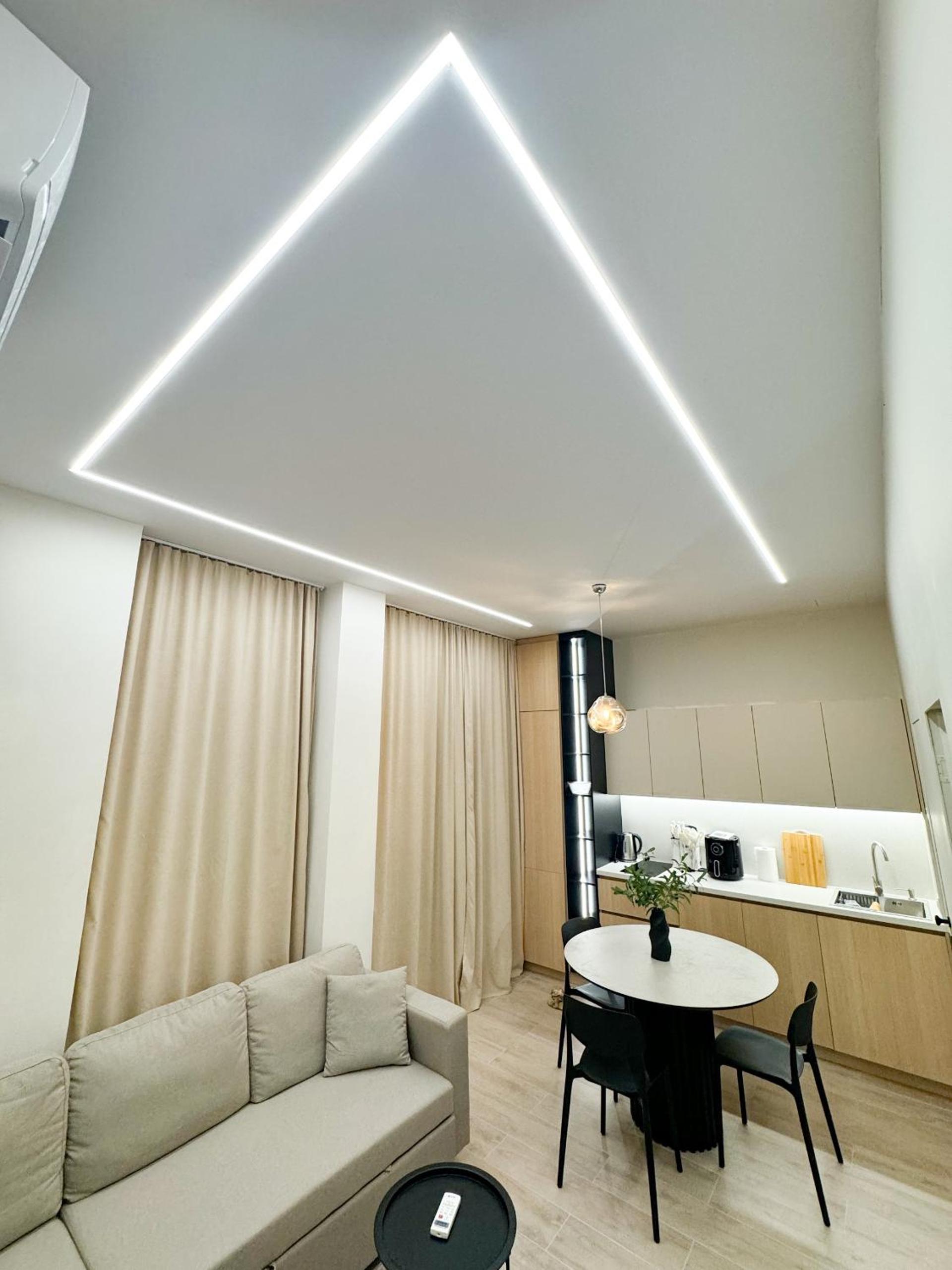 Nomad Stay Apartments