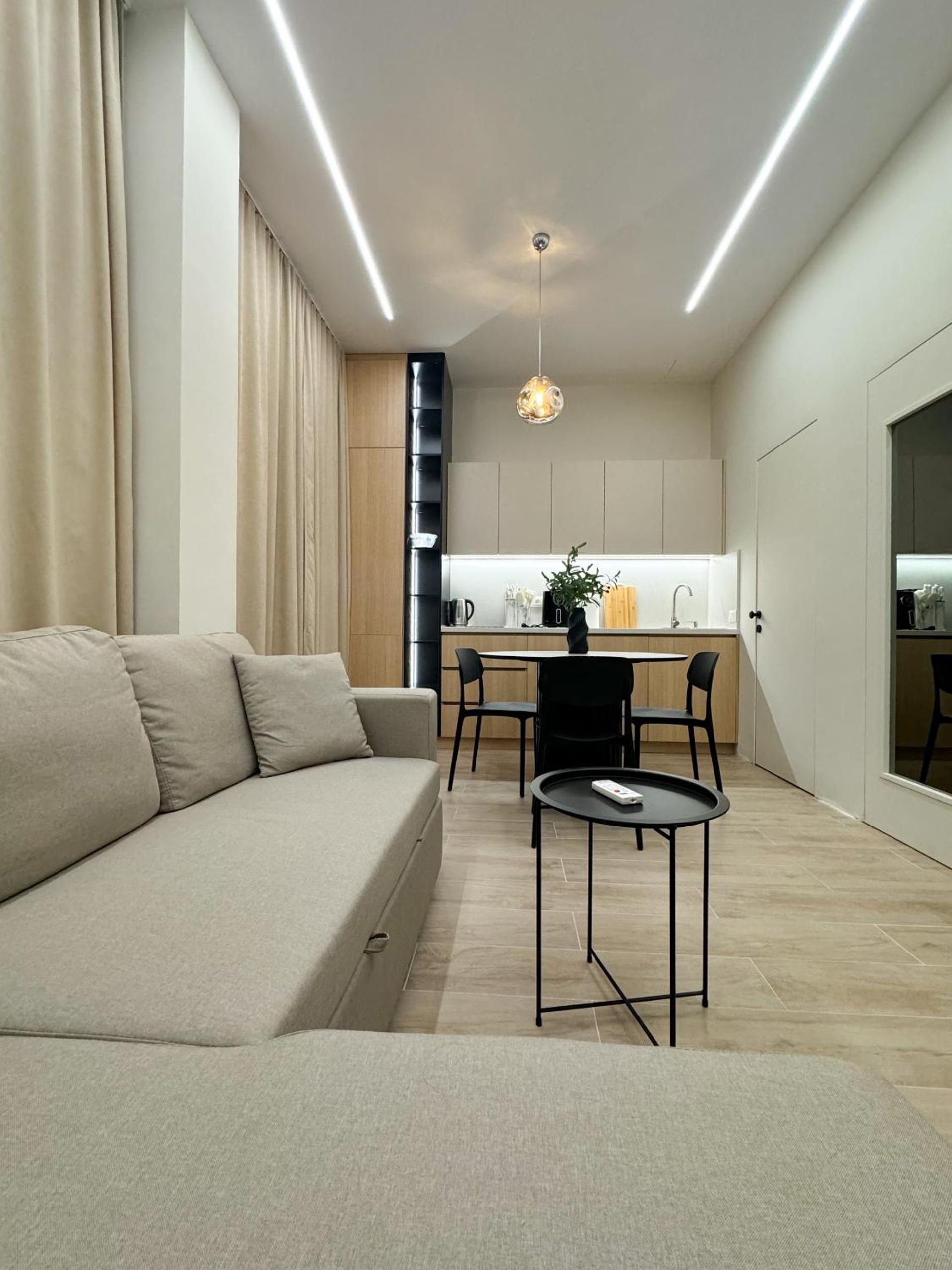 Nomad Stay Apartments