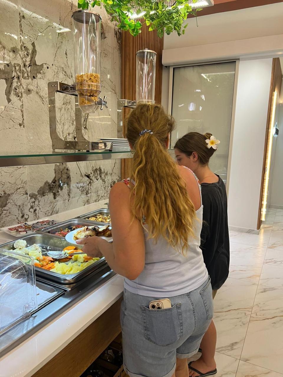 Star Hotel & Restaurant