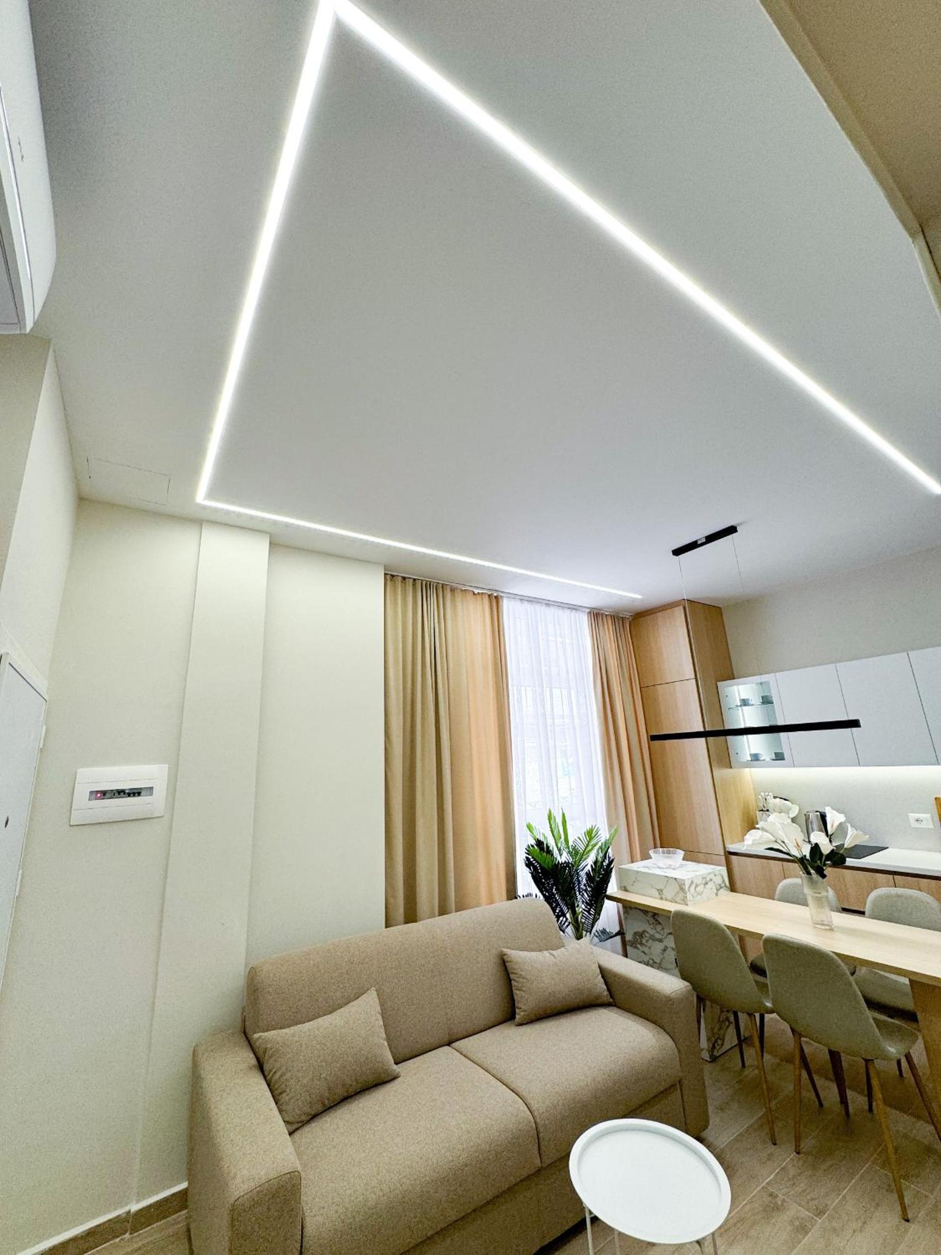 Nomad Stay Apartments