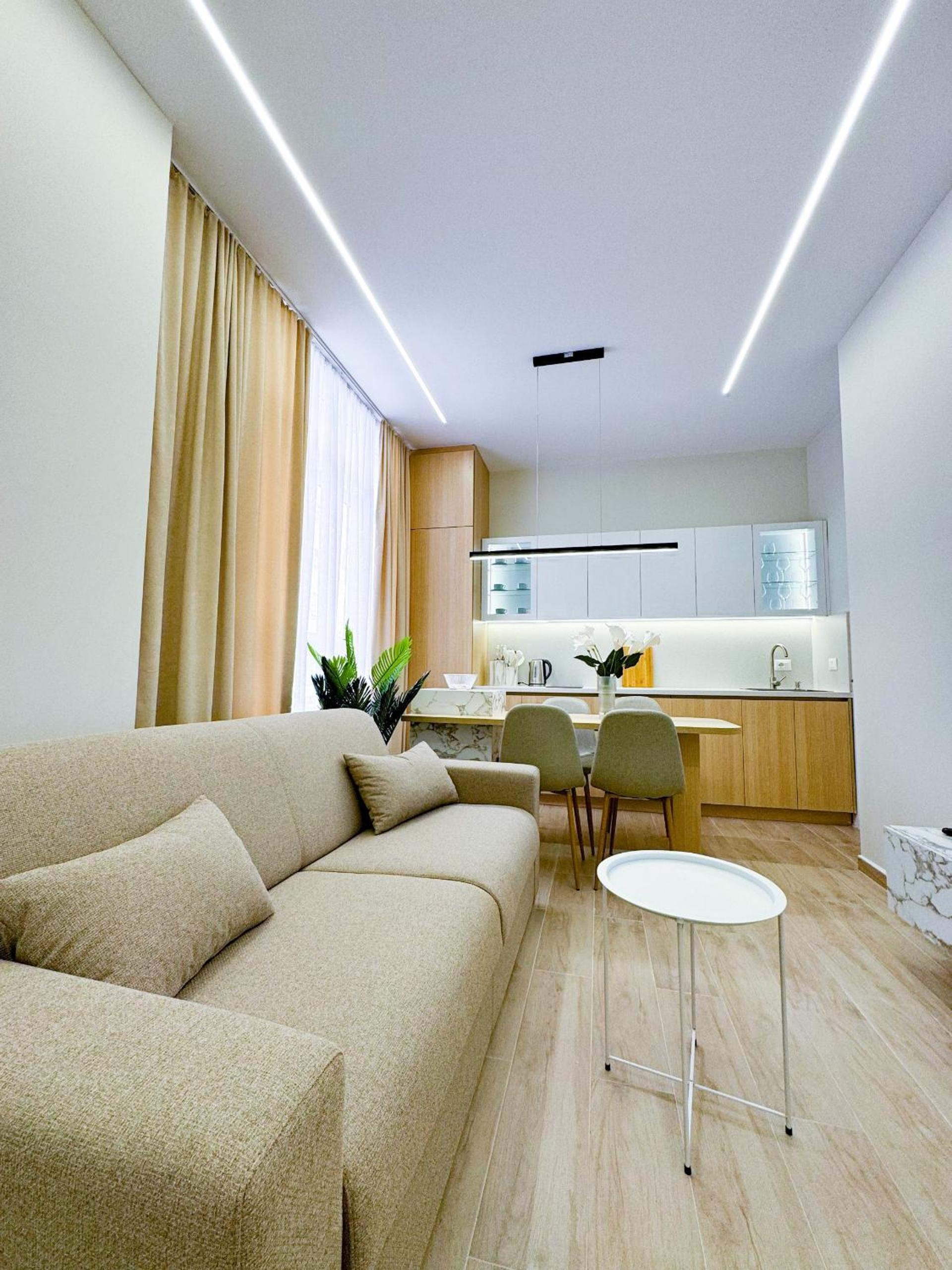 Nomad Stay Apartments
