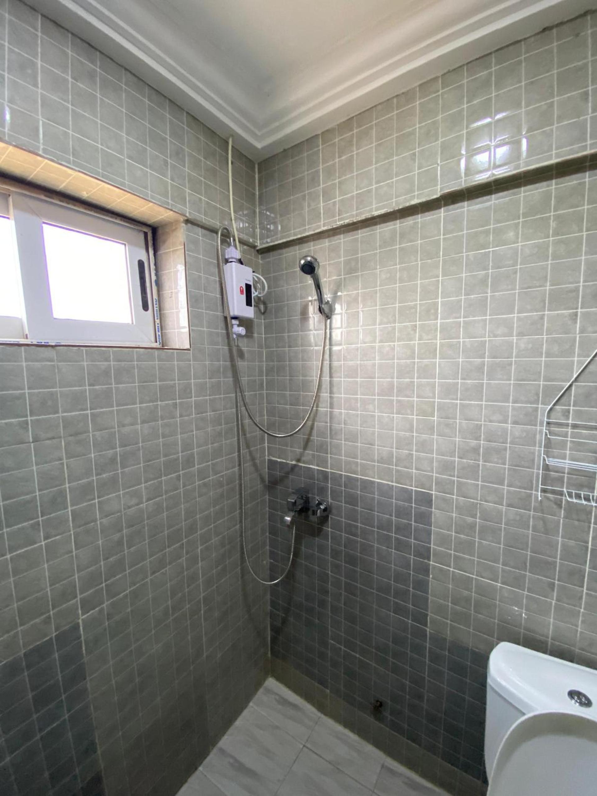 Big studio with balcony in Osu Accra view 5