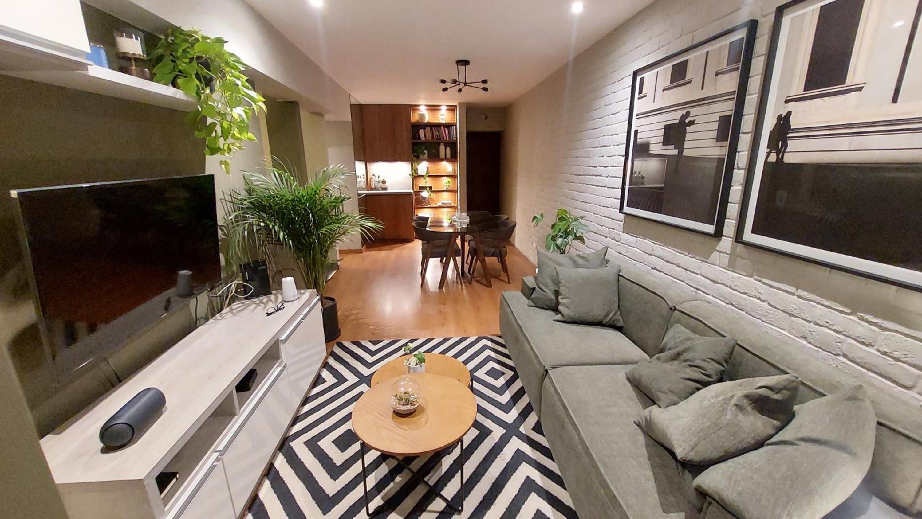 Habitación con baño privado a metros de San Isidro view 5