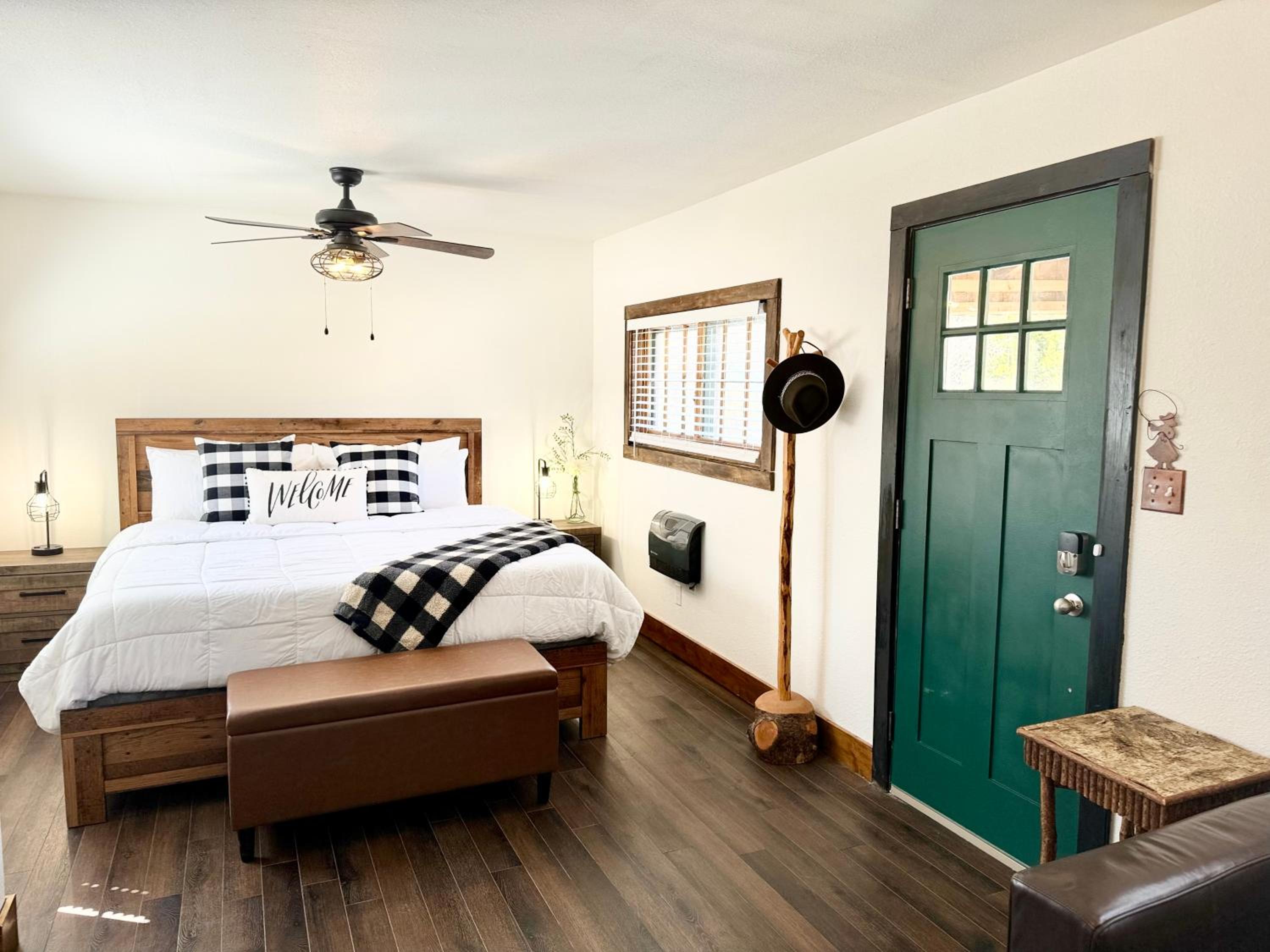 The Loose Moose Cabin #10 at Downtown Grand Lake