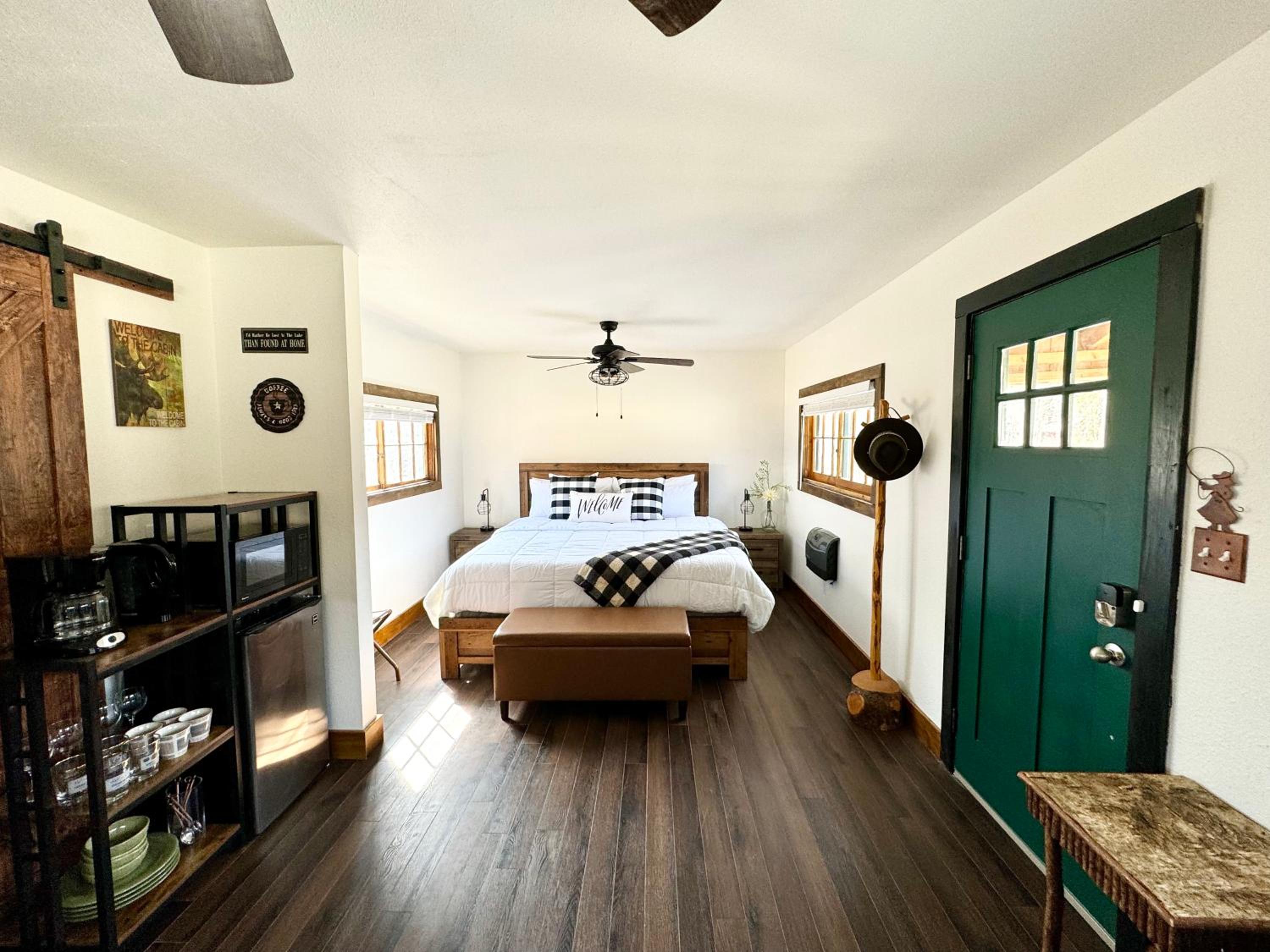 The Loose Moose Cabin #10 at Downtown Grand Lake