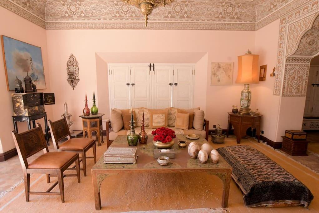 Villa Riad luxe centre marrakech majorelle Rue Yves st laurent view 3