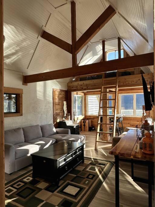 Private Ozarks Island Retreat
