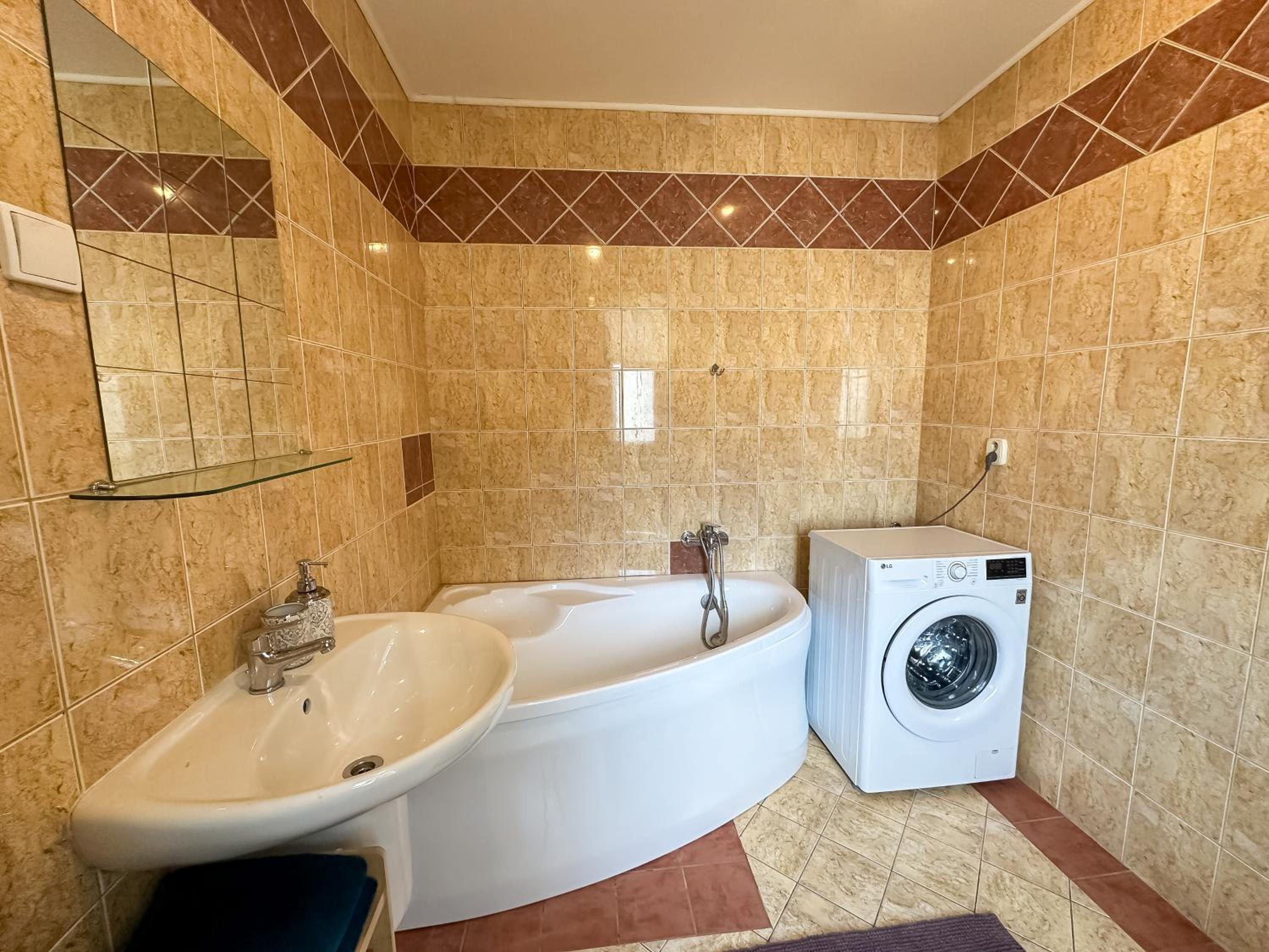 Stella apartment in city center with free parking view 5