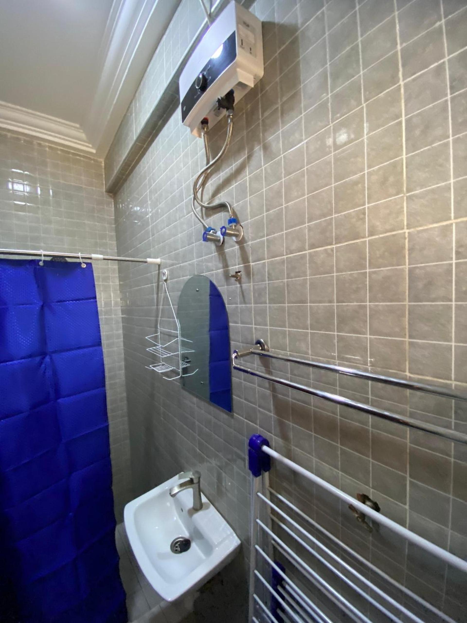 Fully Equipped Studio in Osu 2 - Accra view 4