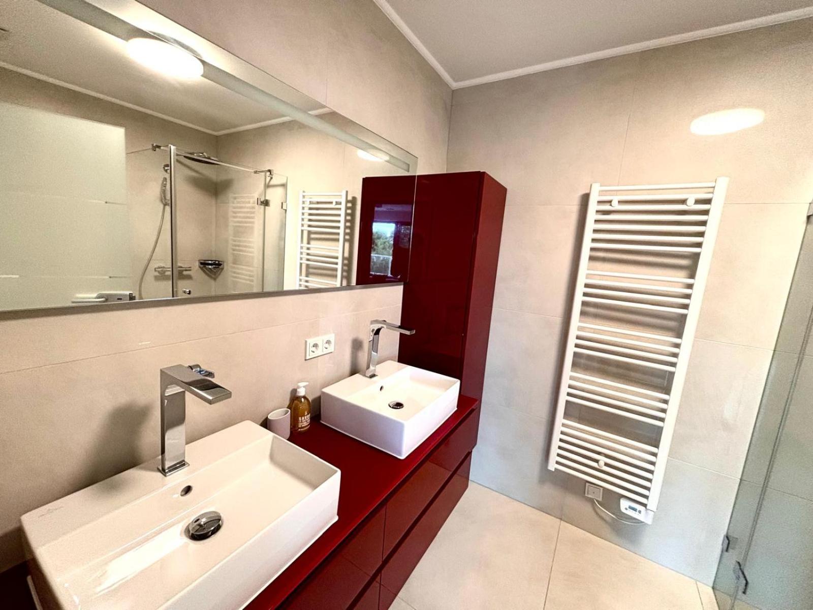Luxembourg Kirchberg Two Bedroom Apartment City Center-parking