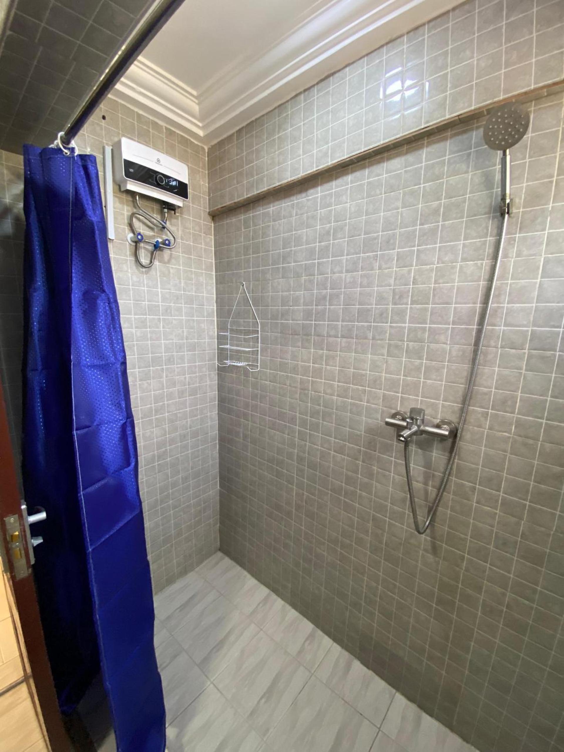 Beautiful Apartment in Osu Accra - Near Noble House view 5
