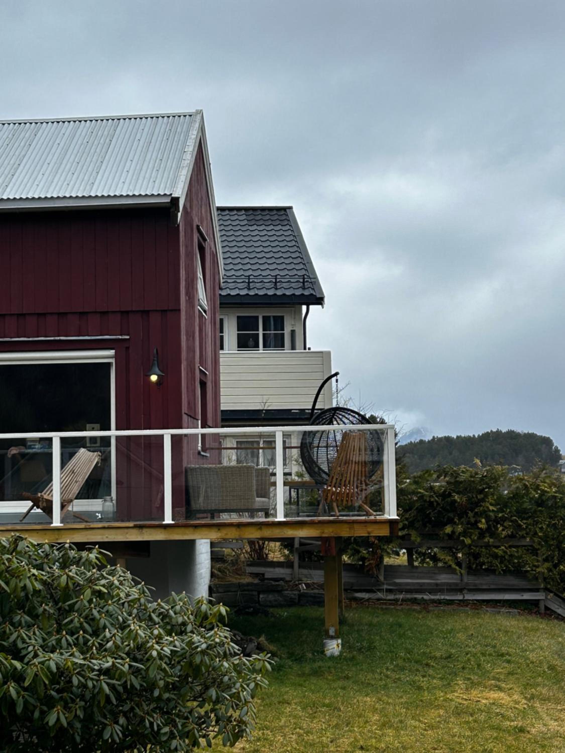 Hus ved Valsøyfjorden