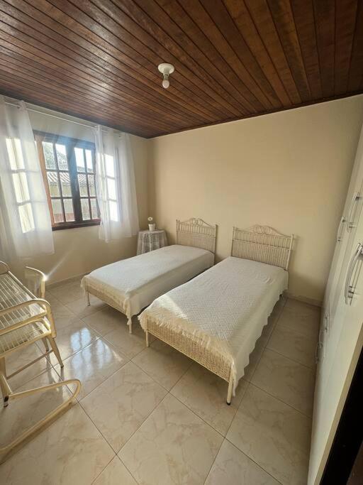 Casa tipo apartamento em Condomínio Miguel Pereira