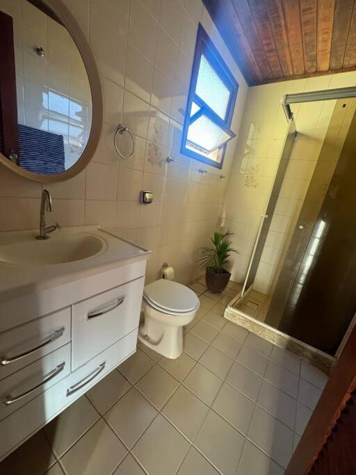 Casa tipo apartamento em Condomínio Miguel Pereira