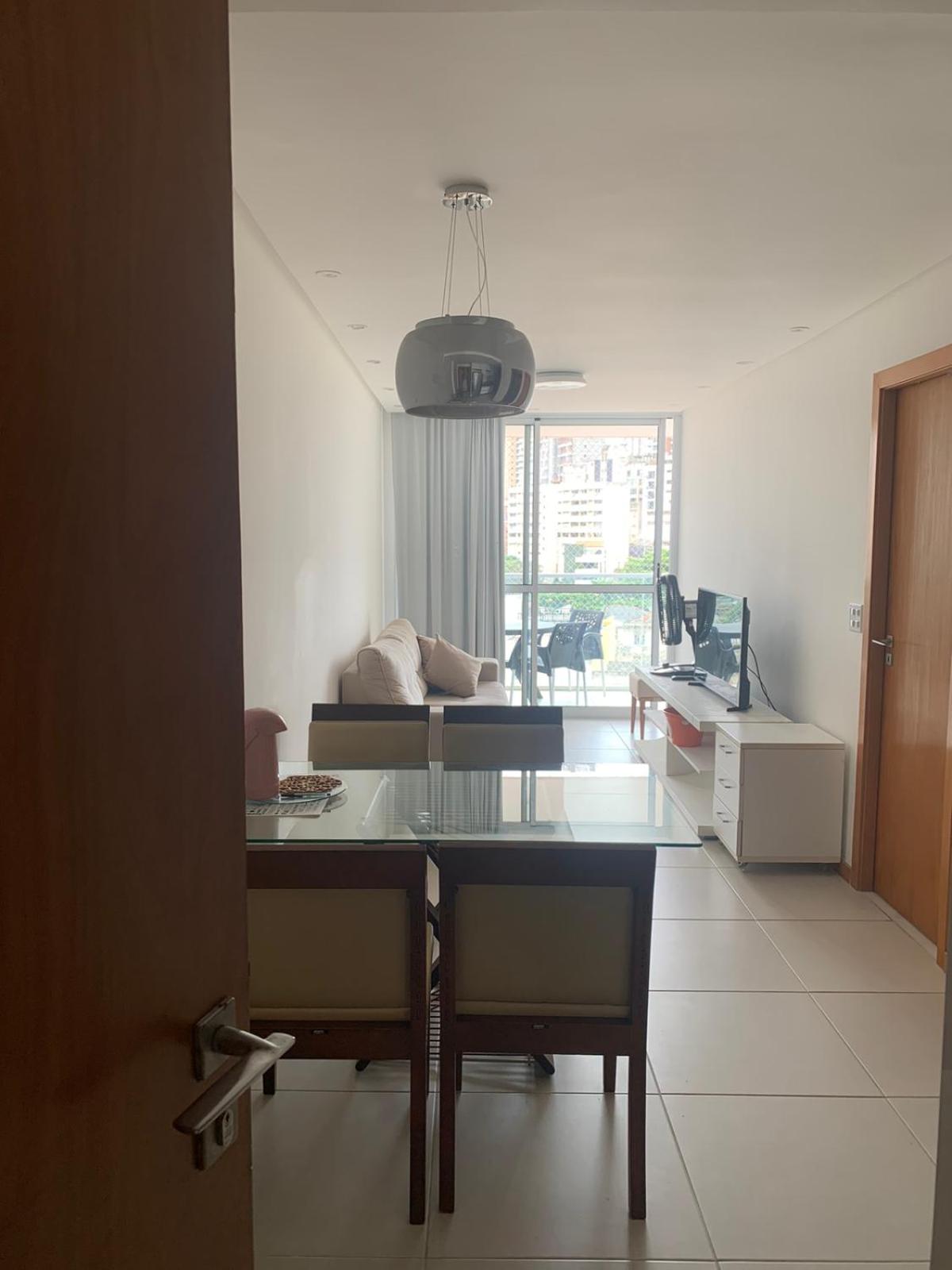 Apartamento na Barra! Prédio frente mar ! Expresso 2222