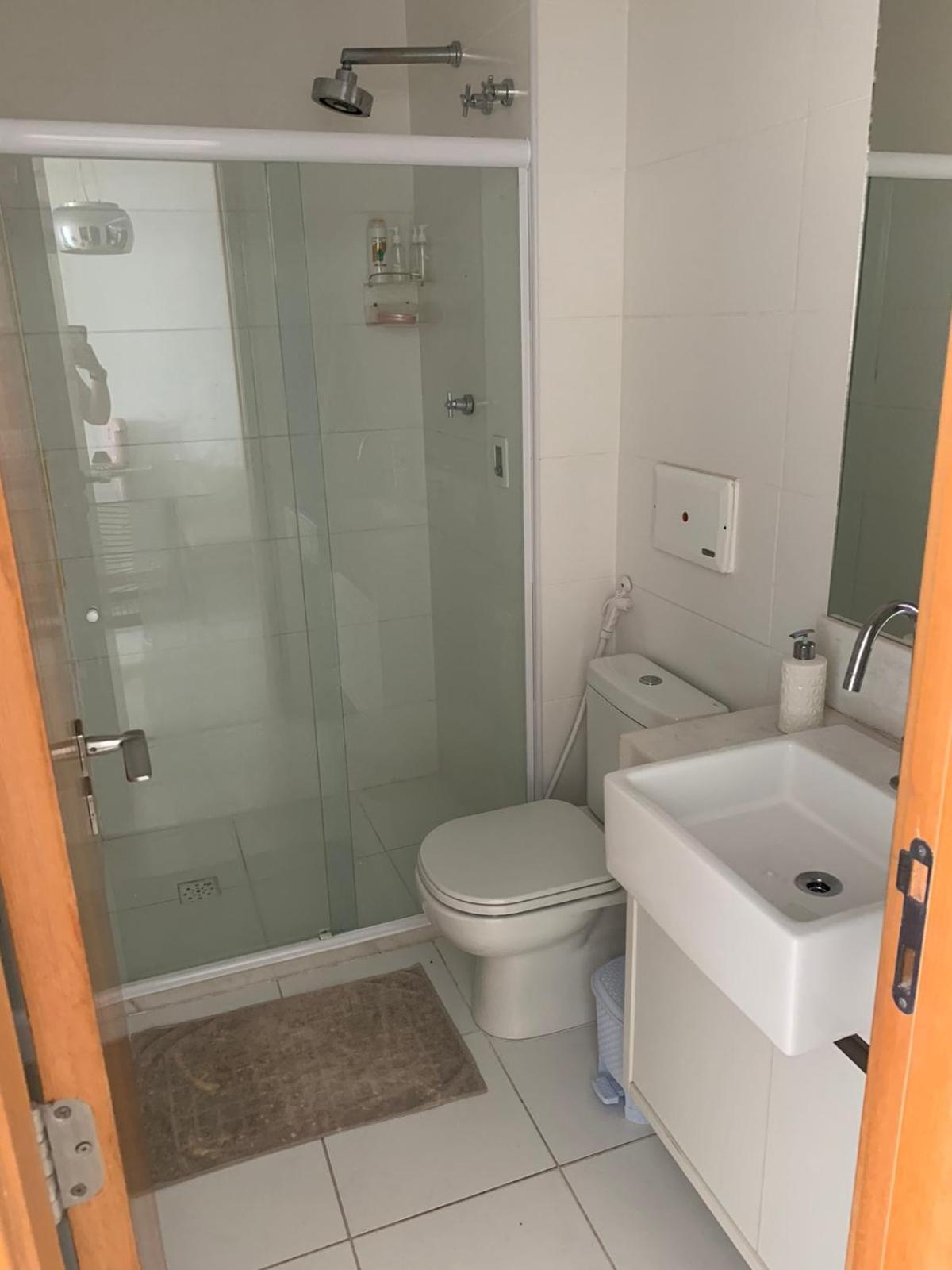 Apartamento na Barra! Prédio frente mar ! Expresso 2222