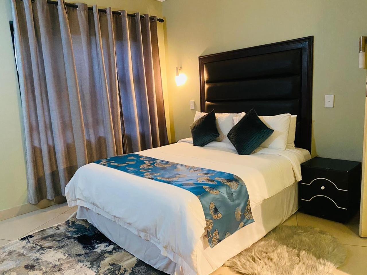 Luxury in Hartbeespoort, Schoemansville