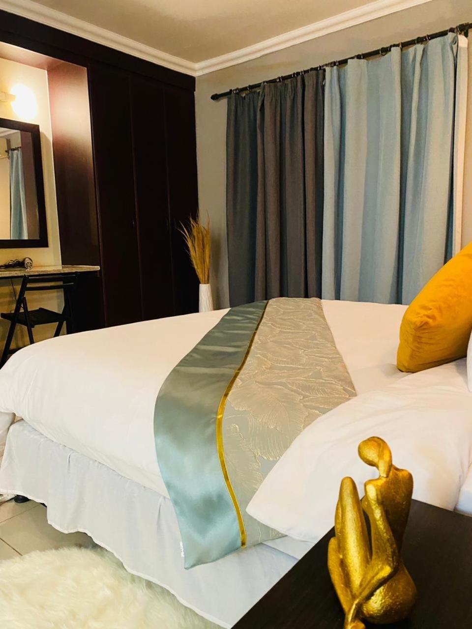 Luxury in Hartbeespoort, Schoemansville