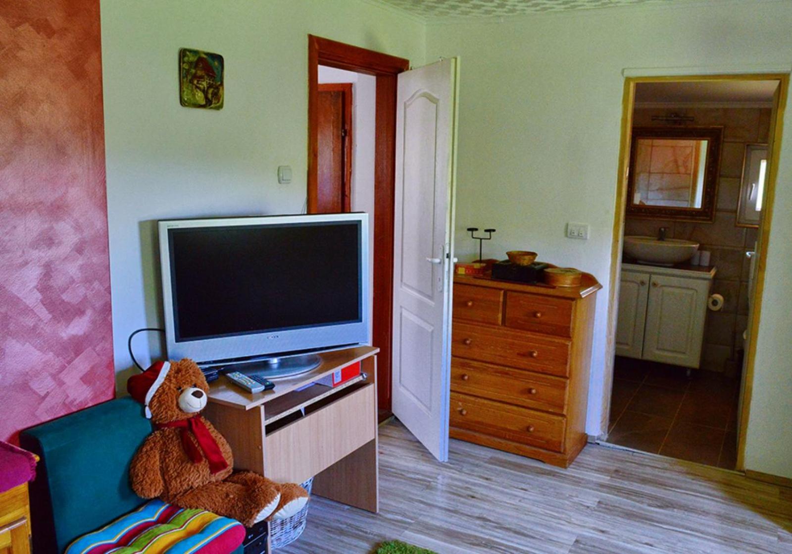 Photo 6